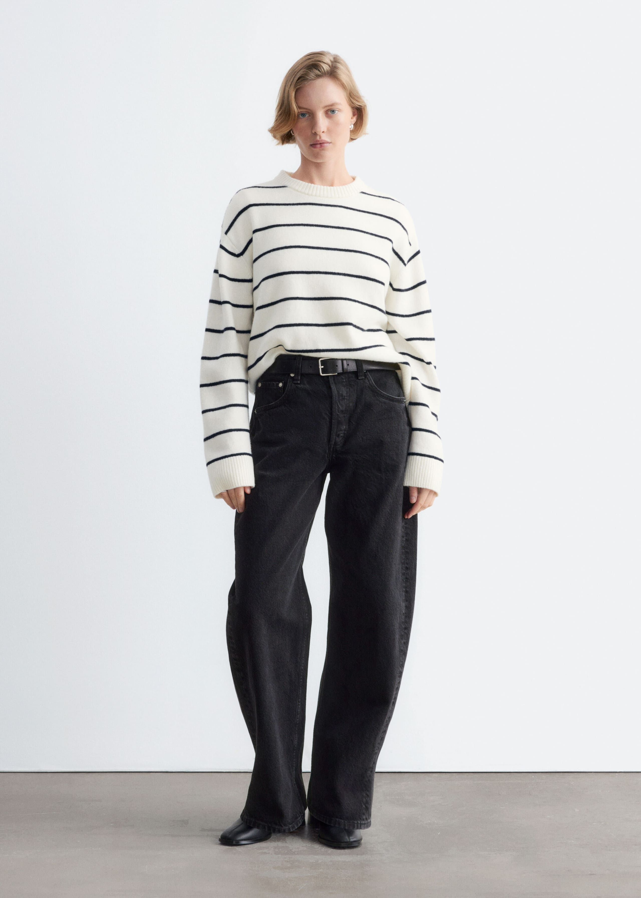 Pull en maille - Rayures blanches et noires - Lookbook