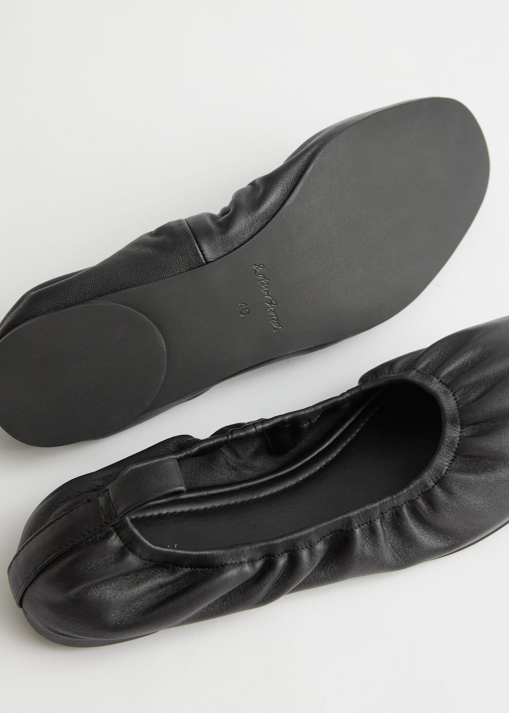 Gathered Leather Ballerina Flats - {{variantName}} - Descriptive Detail