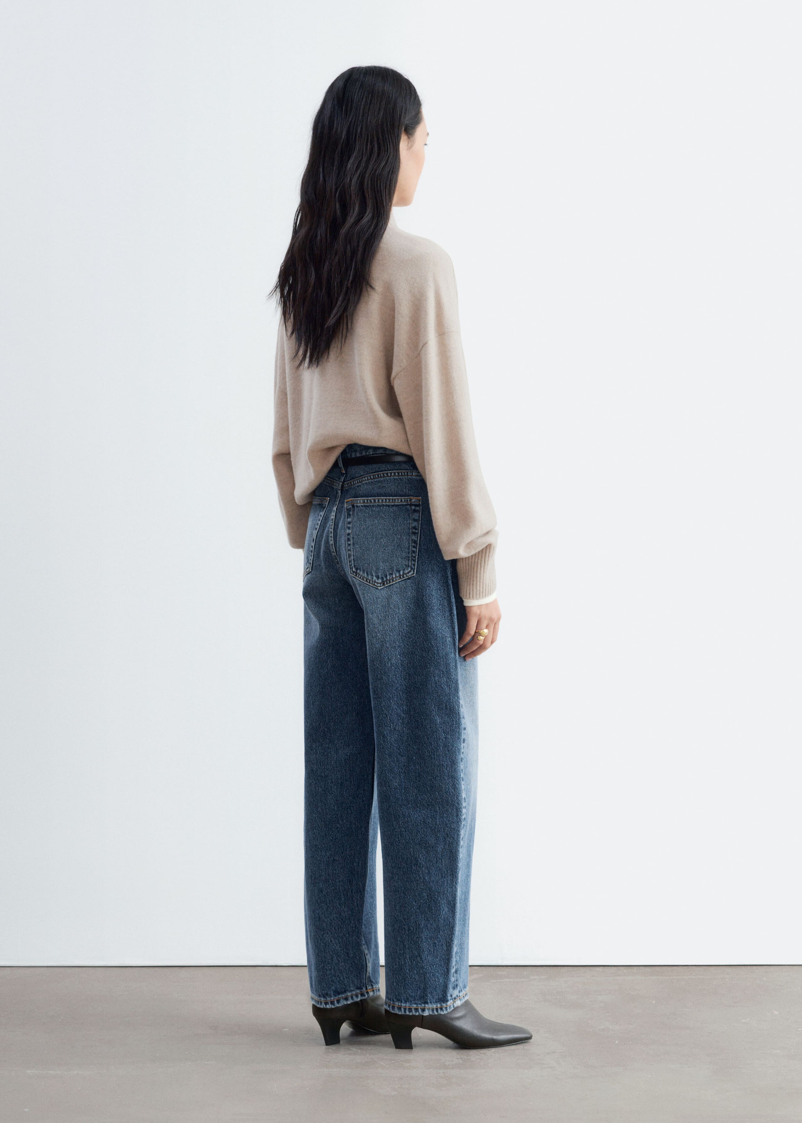 Barrel-Leg Ankle Jeans - Washed Blue - Lookbook