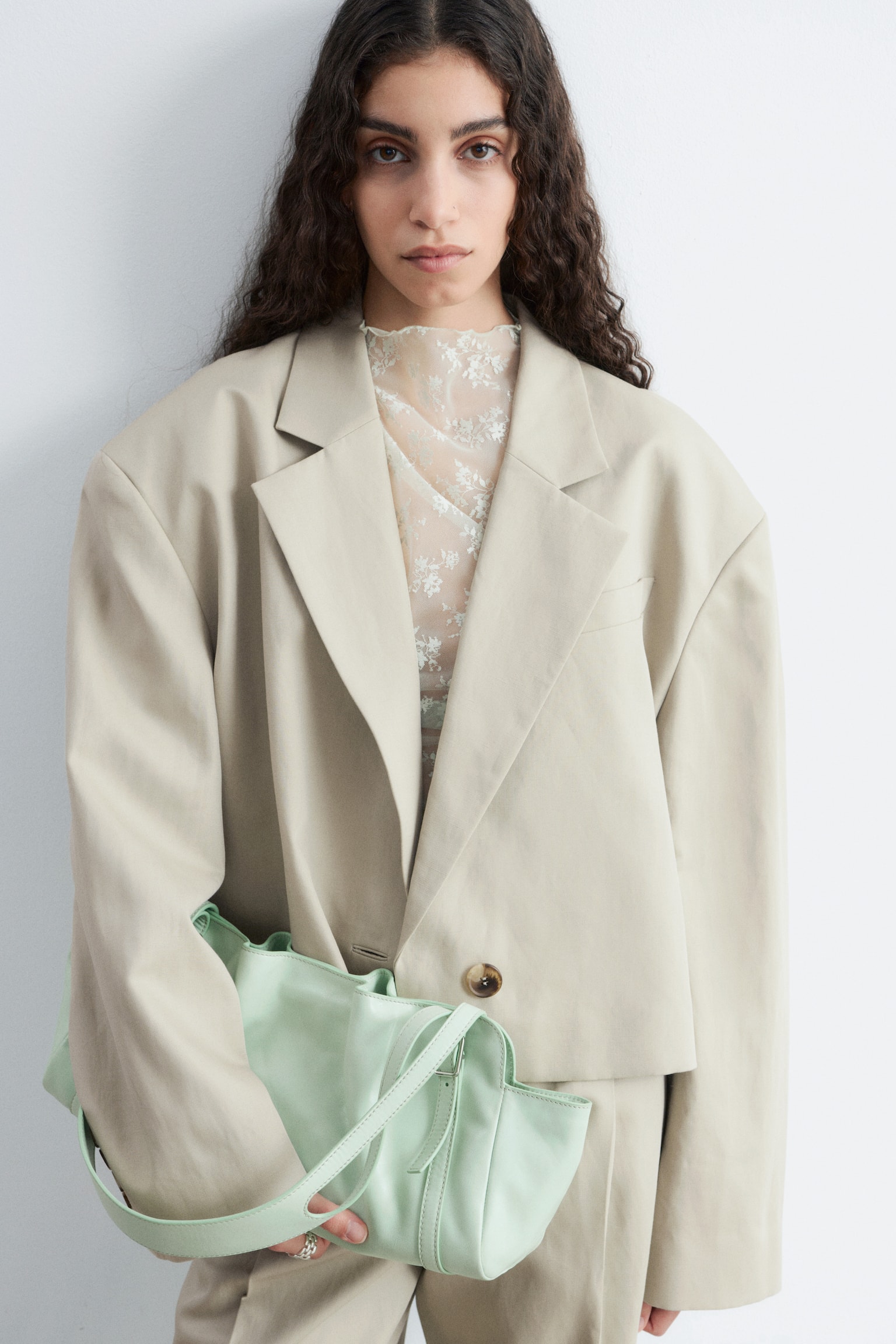 Flache Schultertasche aus Leder - Mint/Braun/Beige - 3