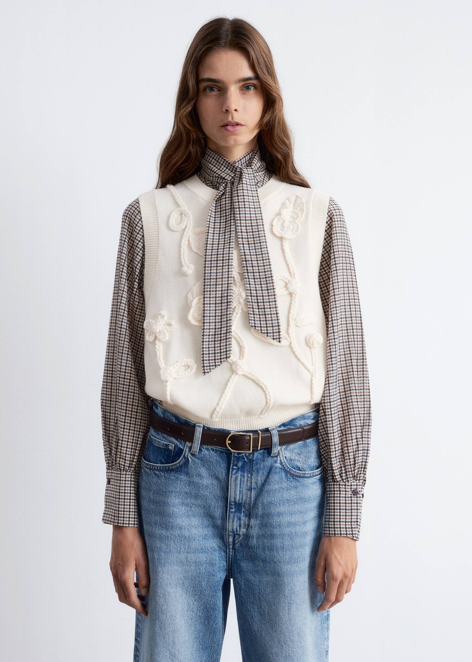 Pull sans manches à motifs floraux appliqués - Couleur crème