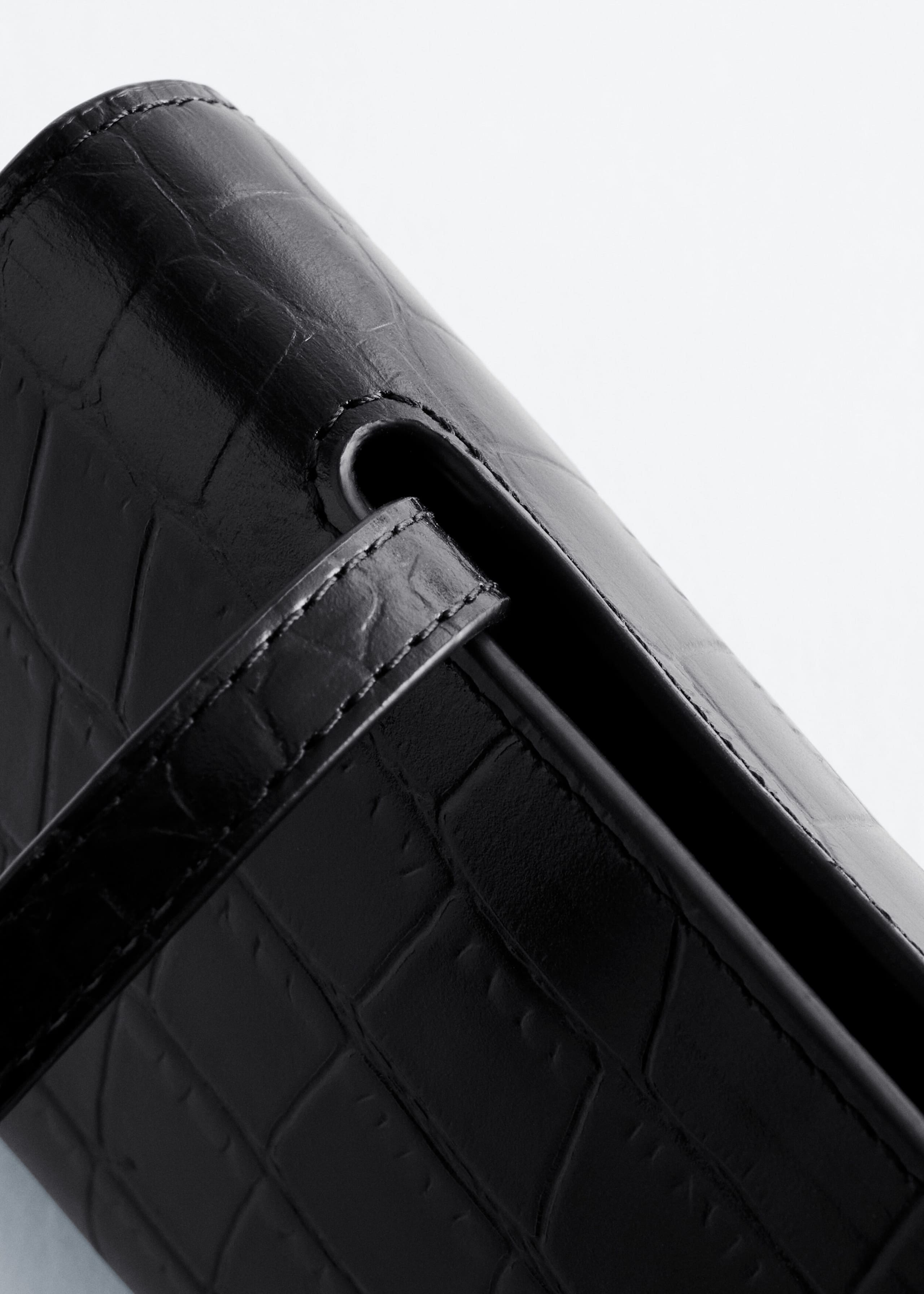 Croc-Effect Leather Shoulder Bag - {{variantName}} - Descriptive Detail