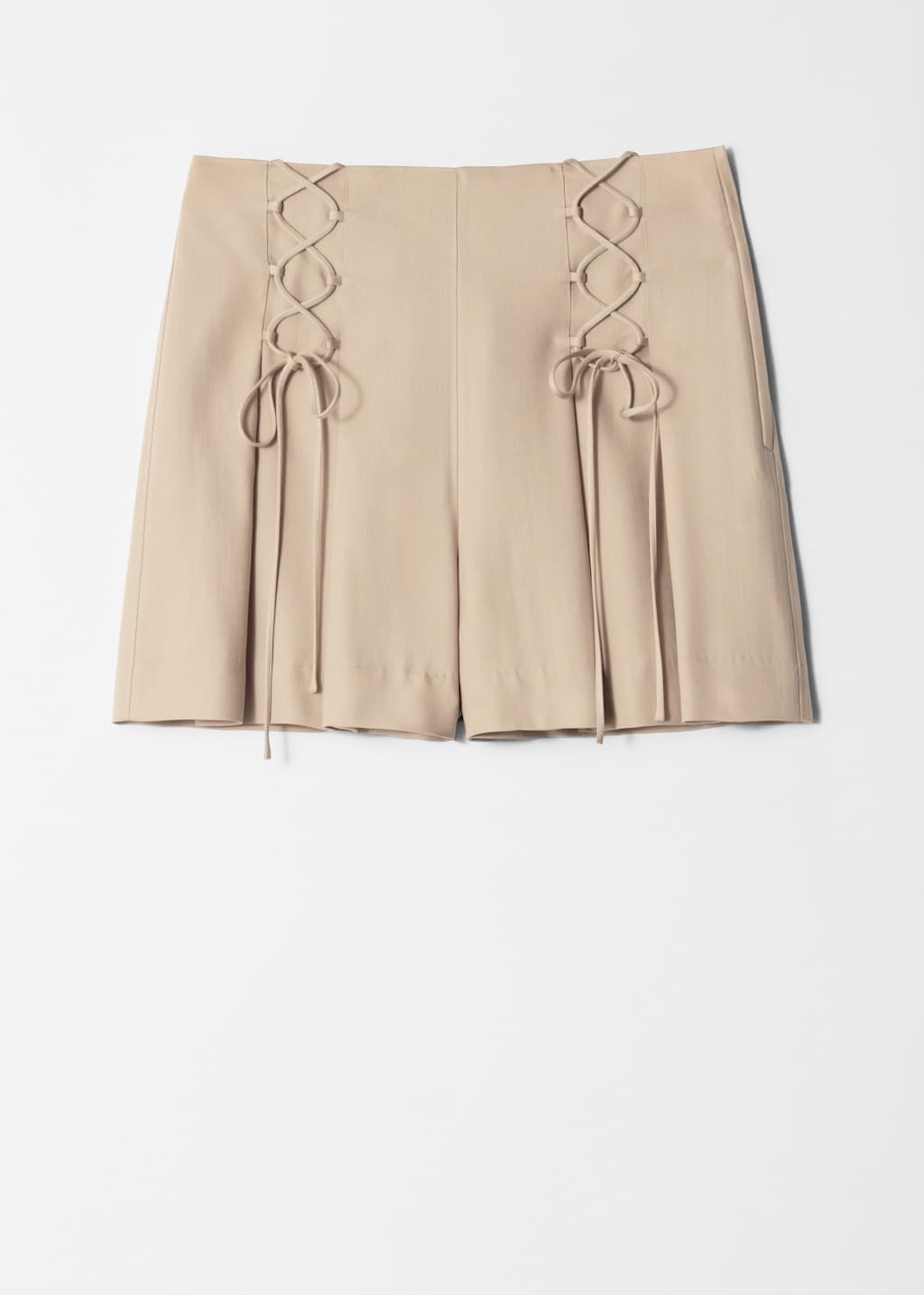 Short à lacets