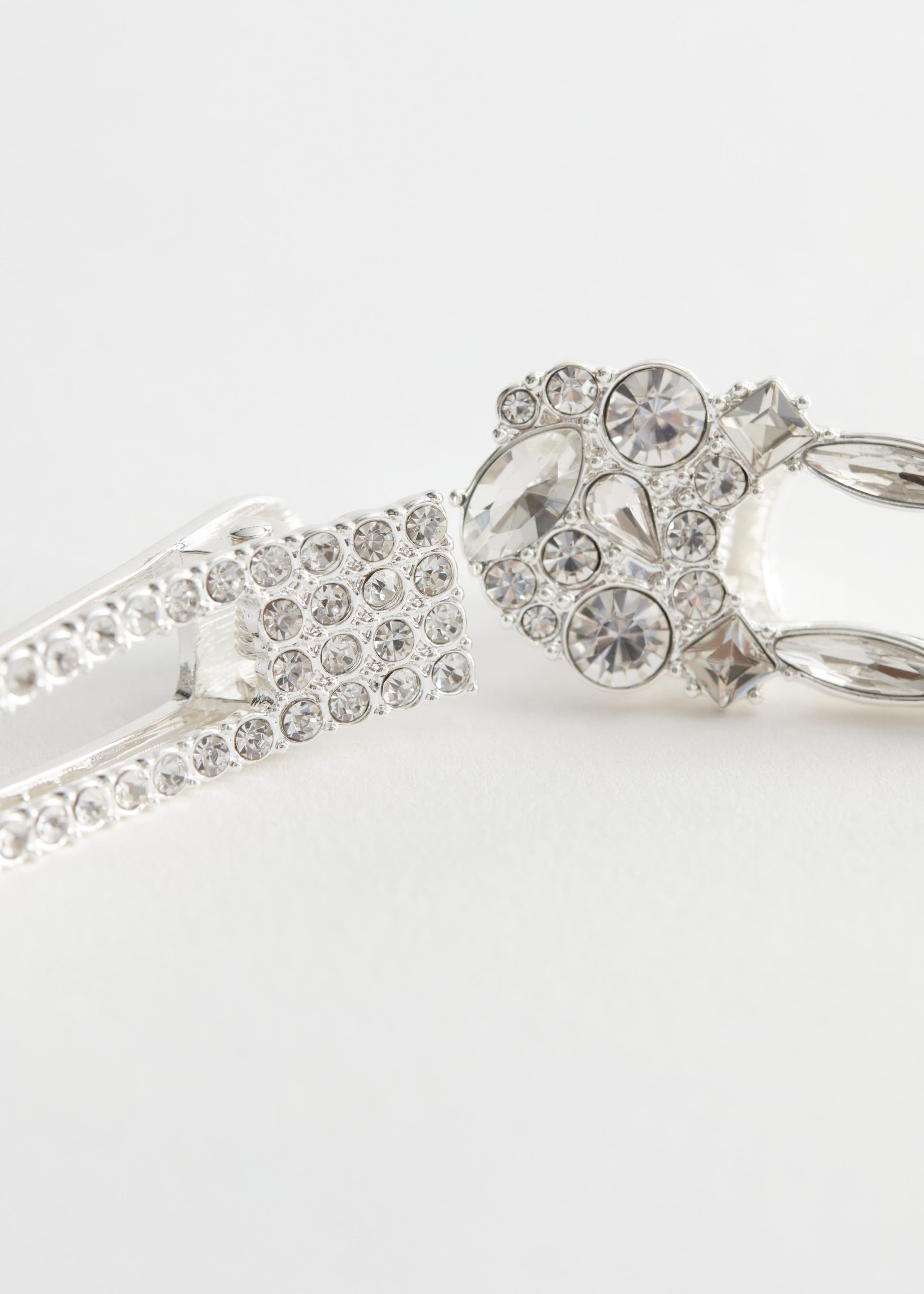 DuoStoneEncrustedHairClips - {{variantName}} - Detalle descriptivo