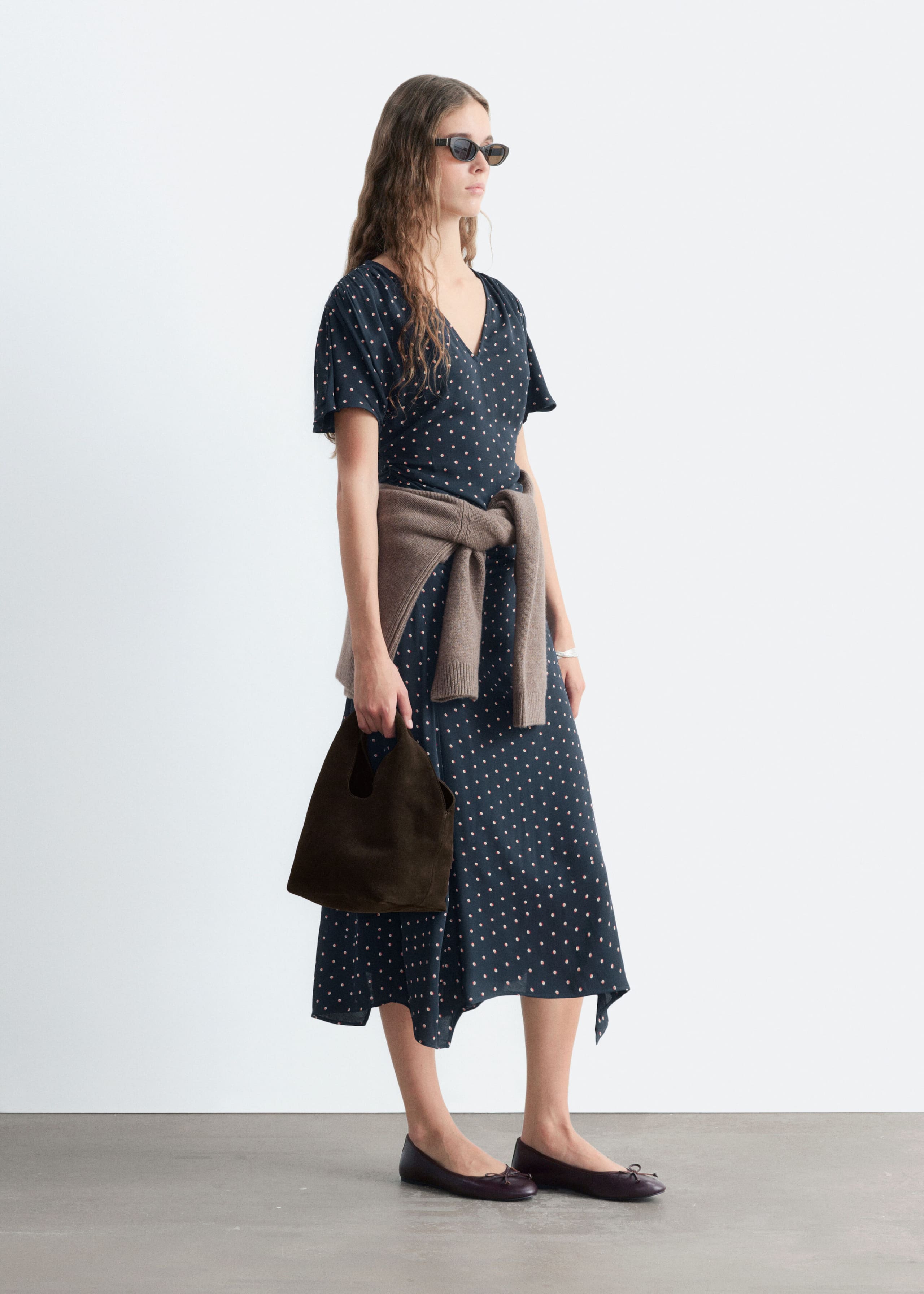 V-Neck Gathered Dress - Dark Blue/Dots - Lookbook