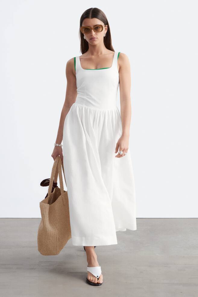 Vestido midi ajustado y con vuelo - Blanco/Marrón oscuro - 1