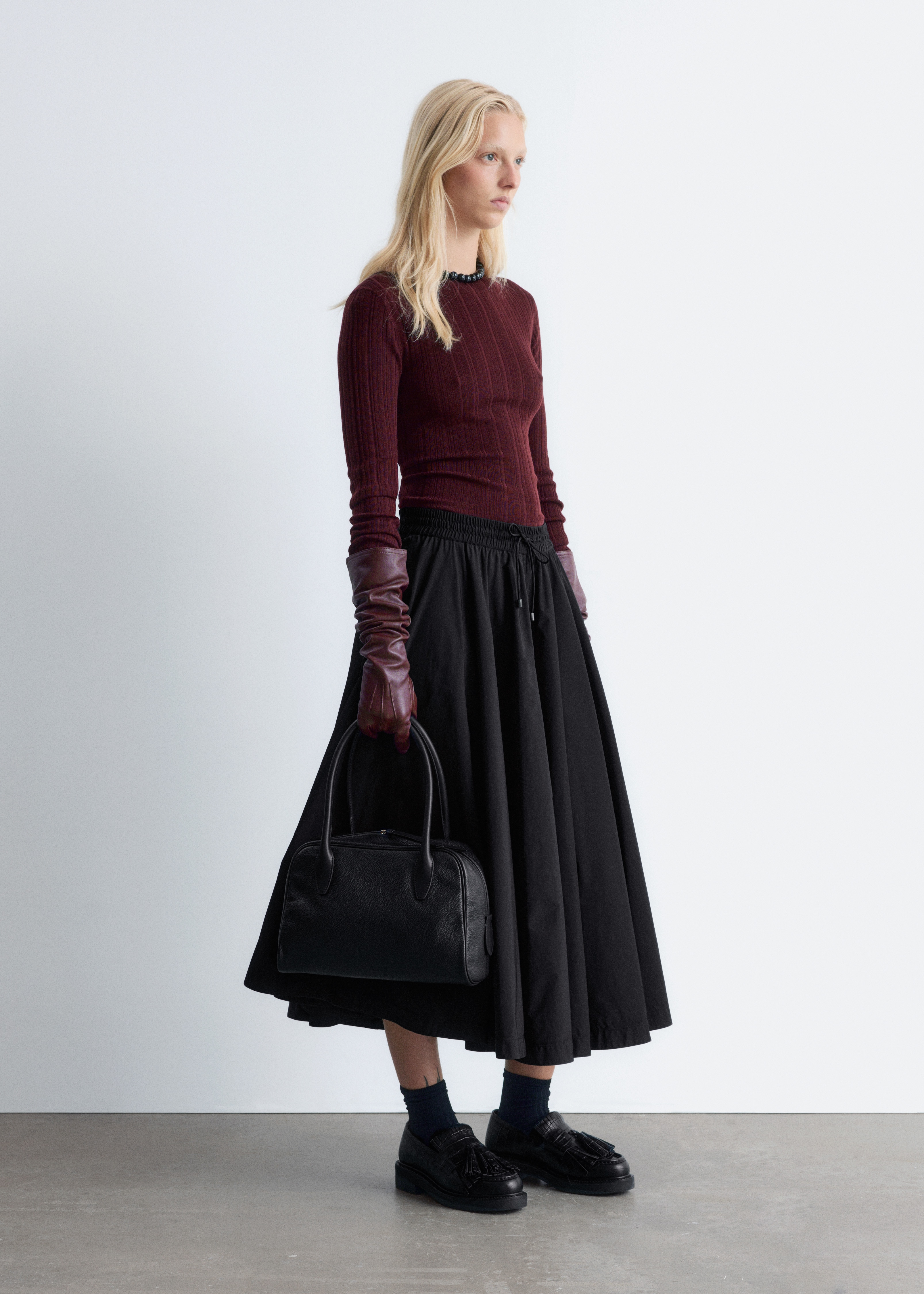 Vlněný žebrovaný top s lodičkovým výstřihem - Tmavě červená/Tmavě hnědá/Červená