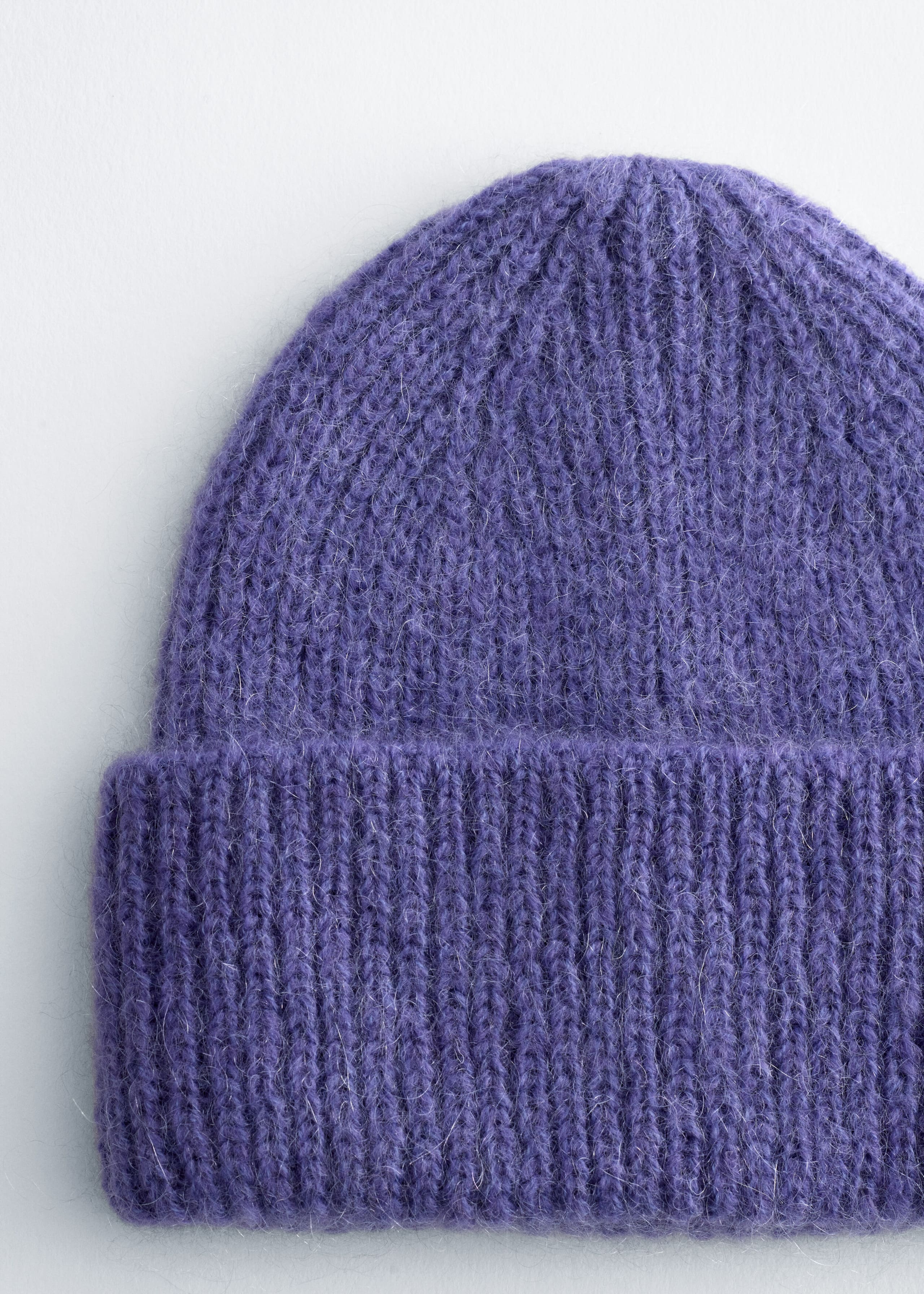 Beanie aus Wollmischung - {{variantName}} - Beschreibendes Detail