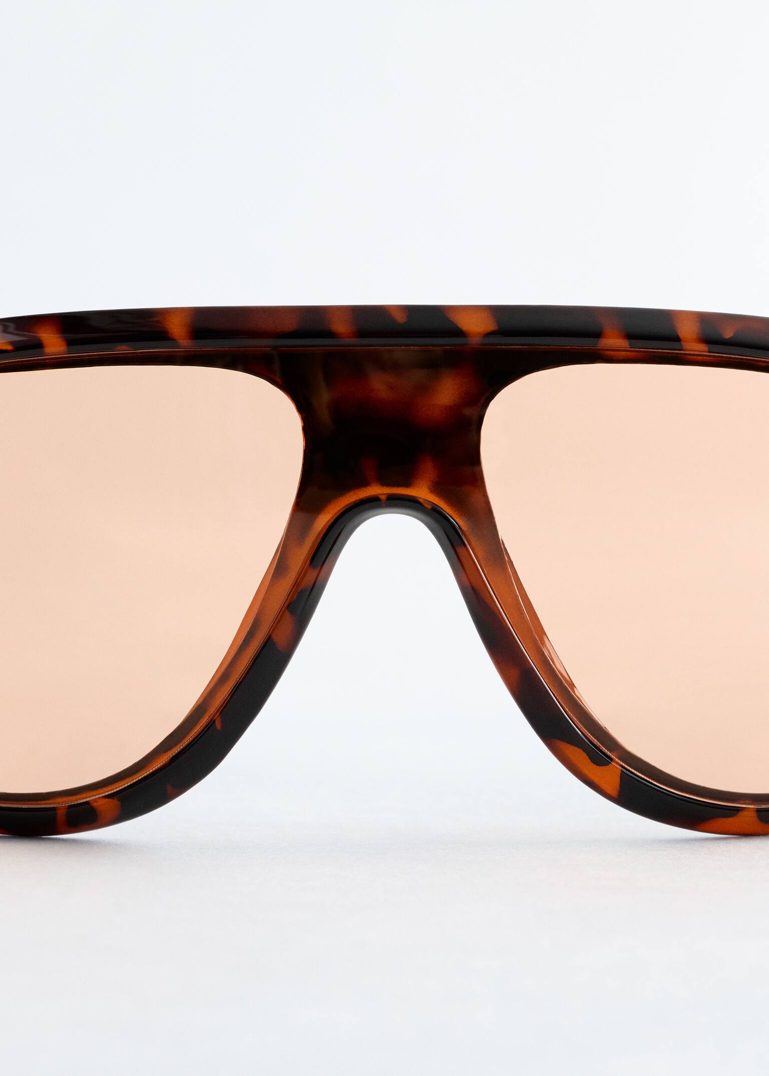 Markante Sonnenbrille mit Pilotenrahmen - Dunkelbraunes Schildpatt/Braun meliert - 3