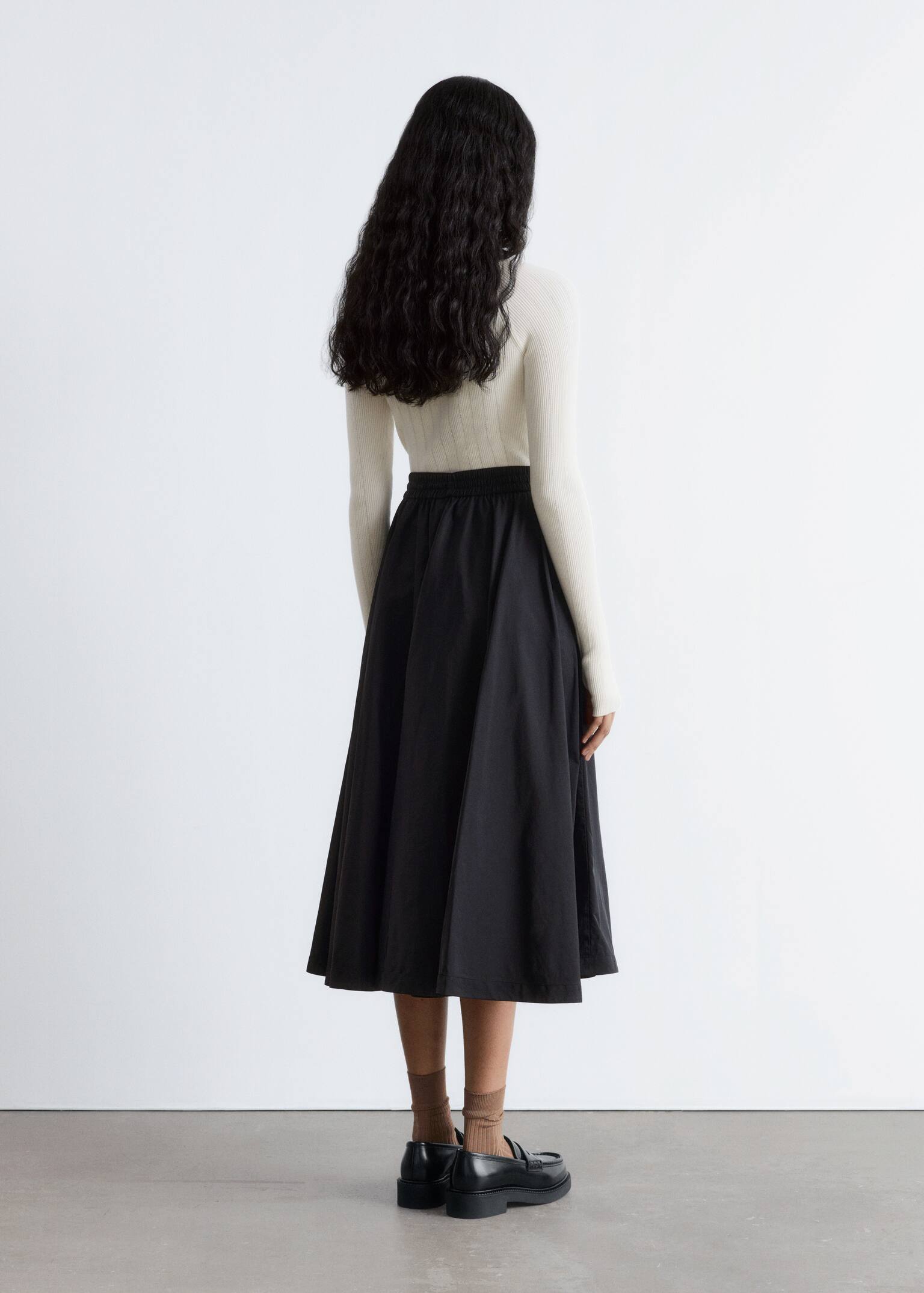 Long-Sleeve Rib-Knit Bodysuit - White/Olive Brown/Dark Brown - 5