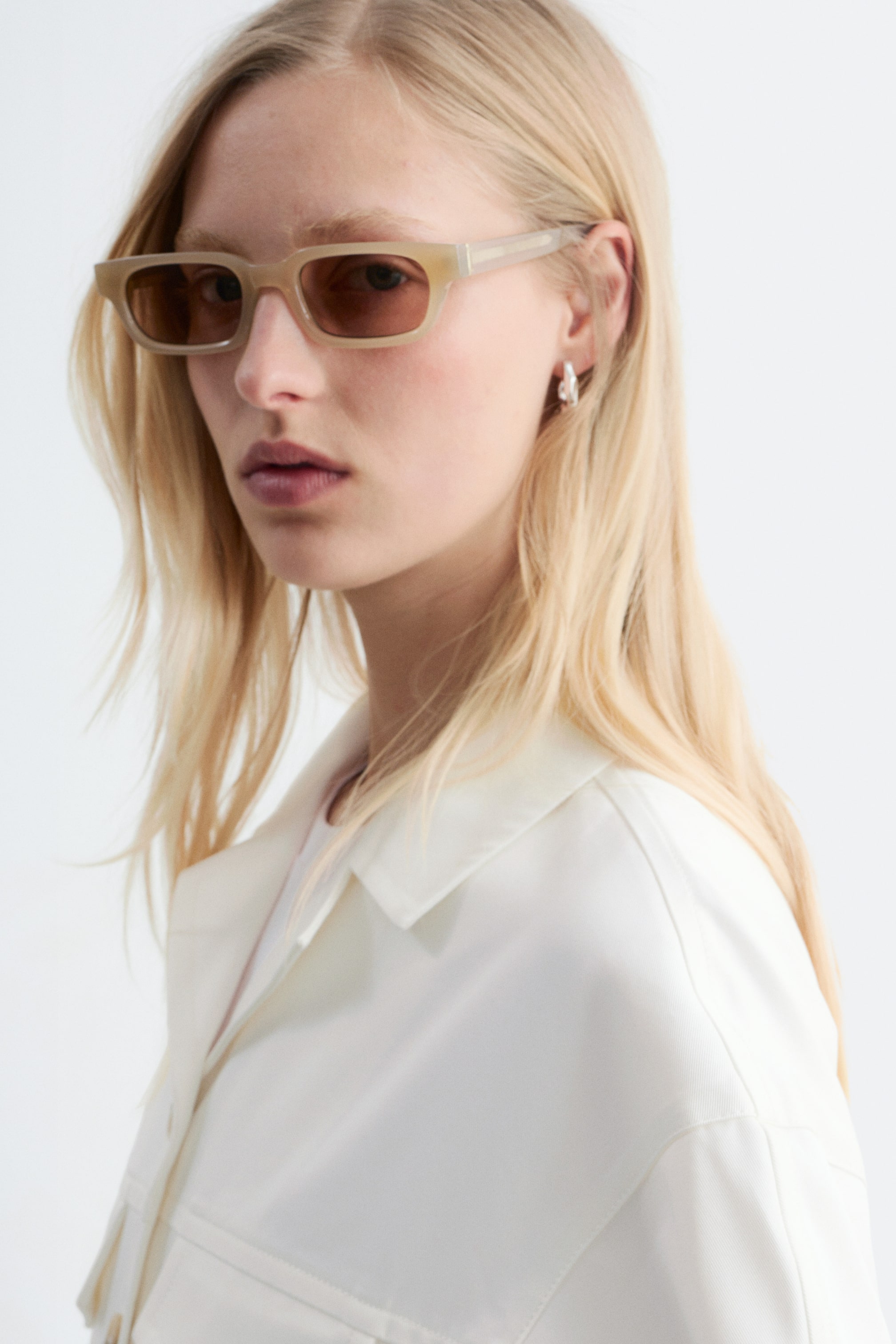 Visualizza immagine più grande: Occhiali da sole con montatura sottile - Giallo - DONNA | H&M IT 1