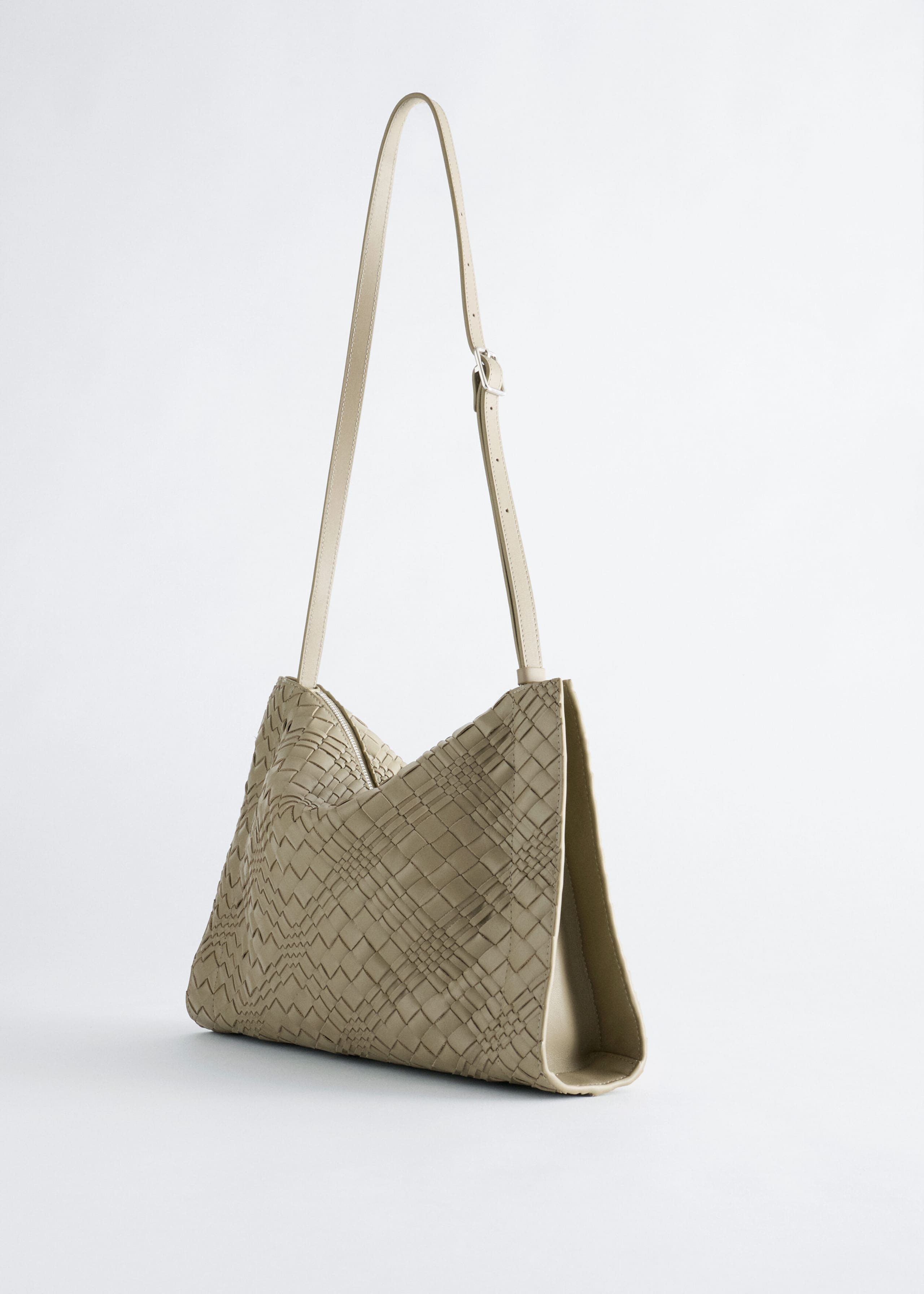 Skórzana pleciona torba crossbody – Mole – Martwa natura