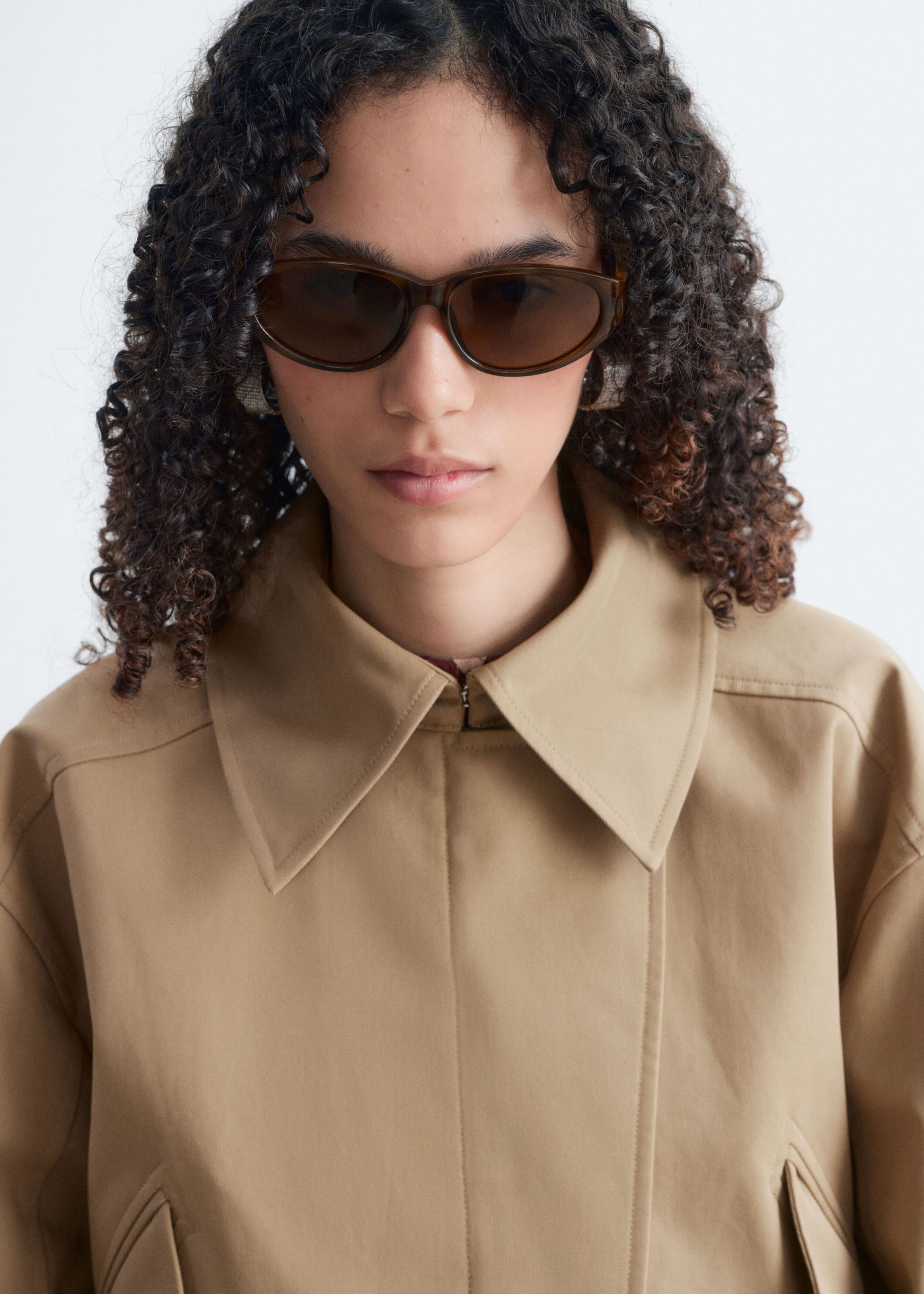 Jacke aus Baumwolltwill mit Gürtel - Beige - Stillleben