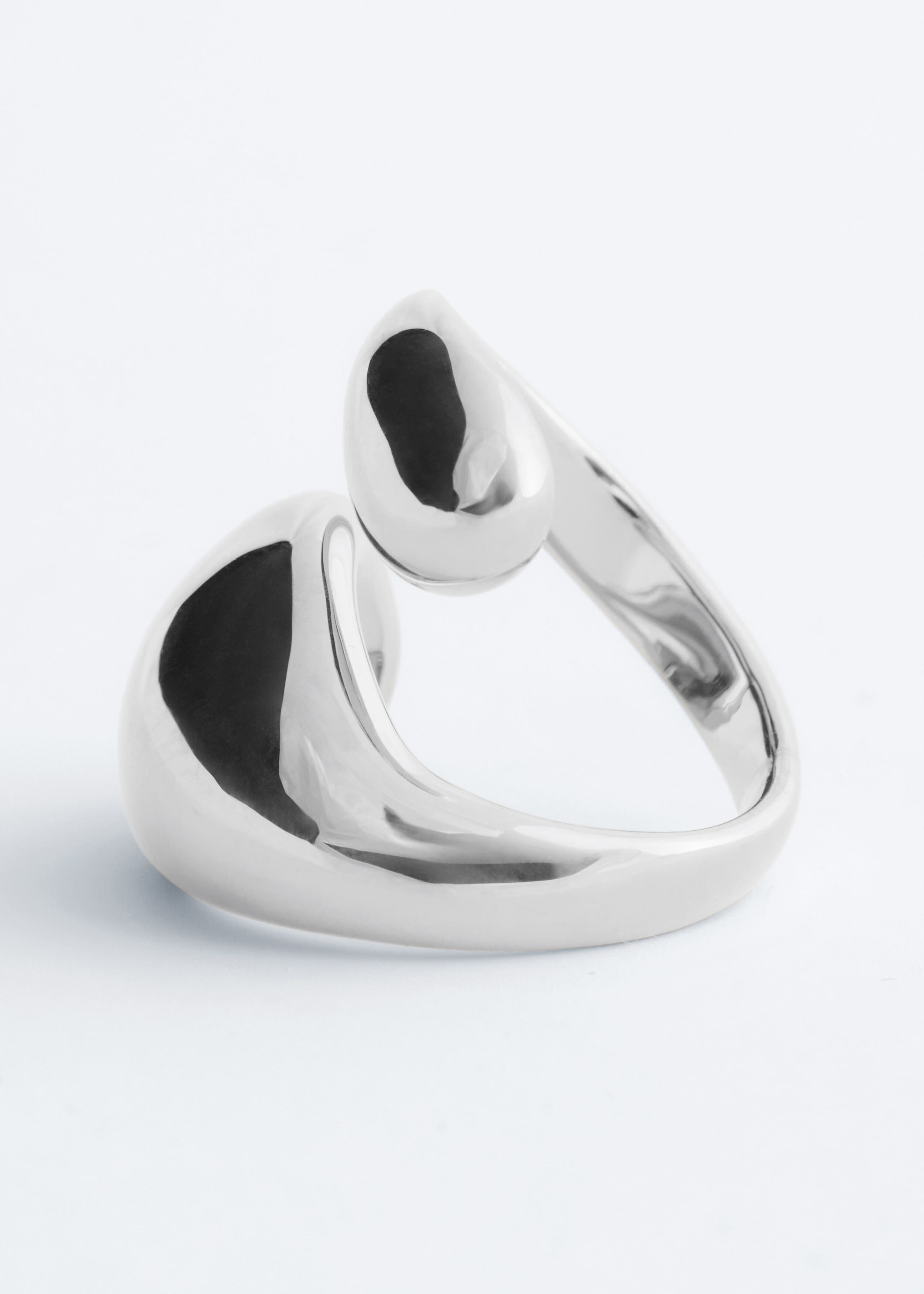 Double-Twist Sculptural Ring - Gold/Beige - Still Life