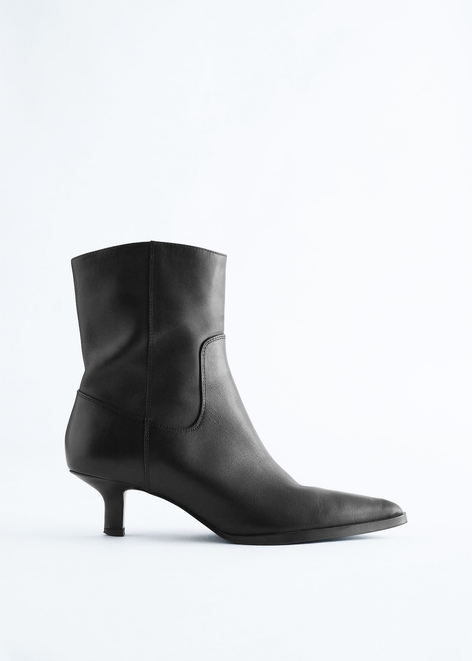 Ankle Boots mit Kitten-Heels - Schwarz/Braun