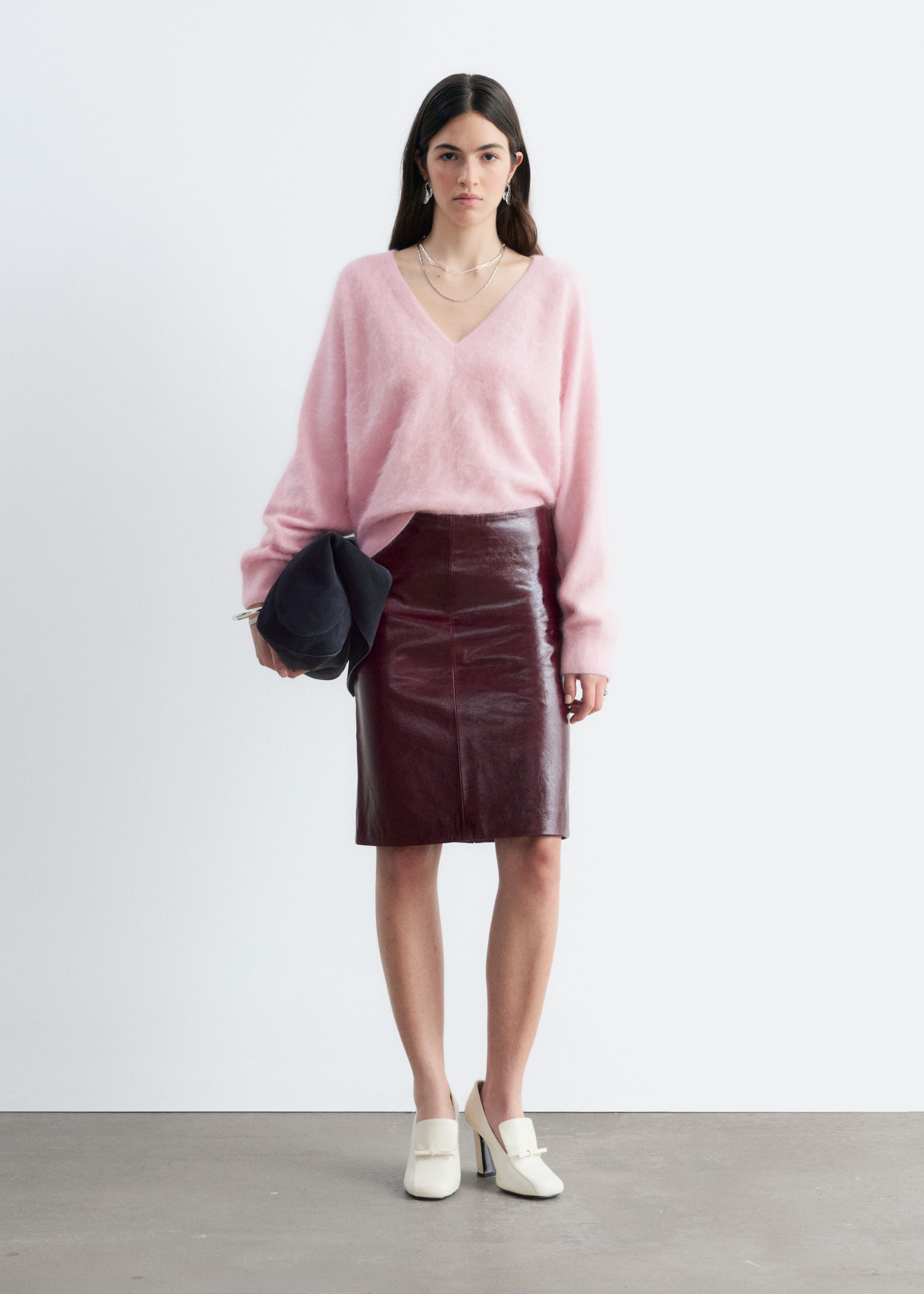 Brushed Cashmere V-Neck Jumper - Pink - Still Life