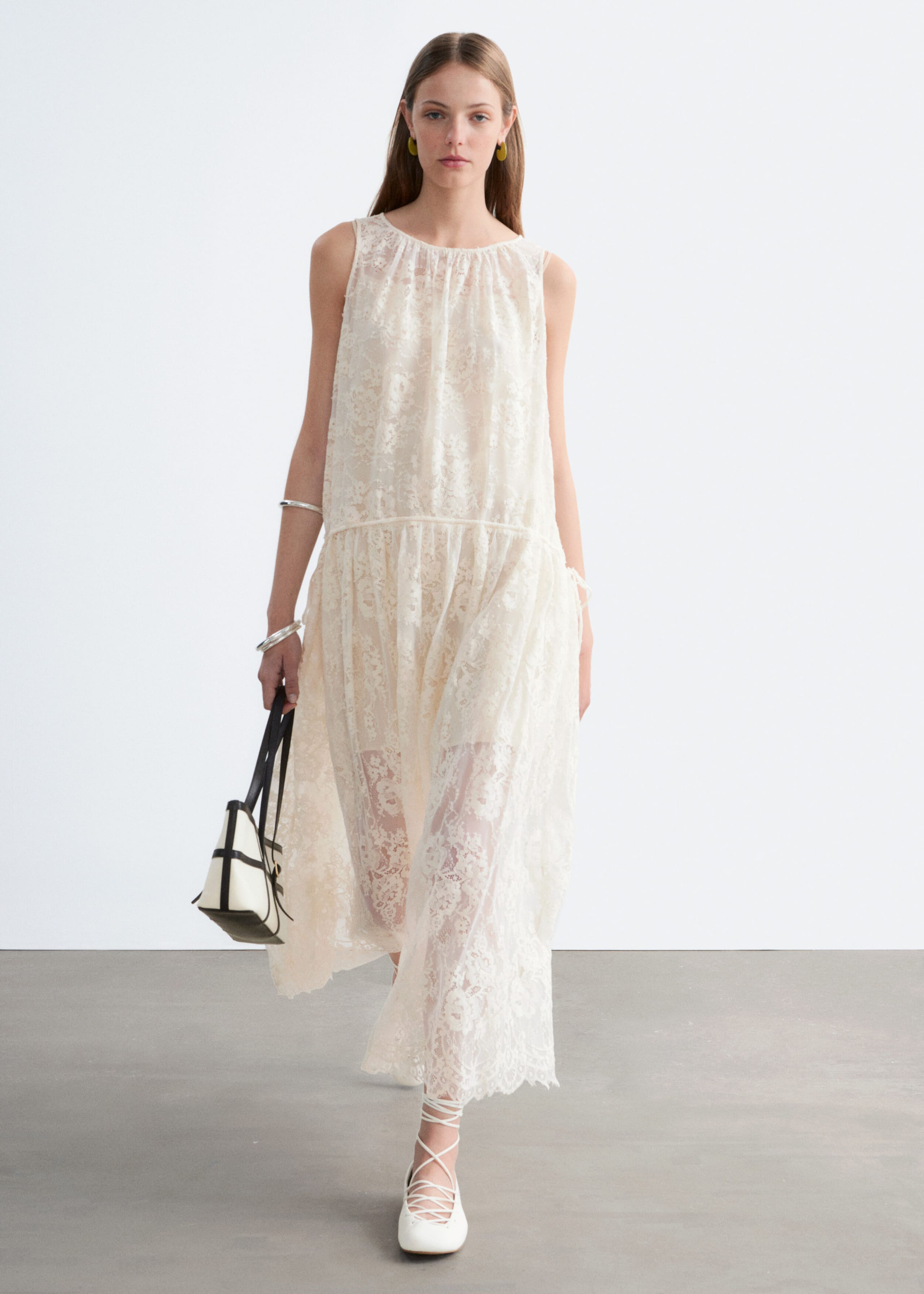 Image of Maxivestido de encaje