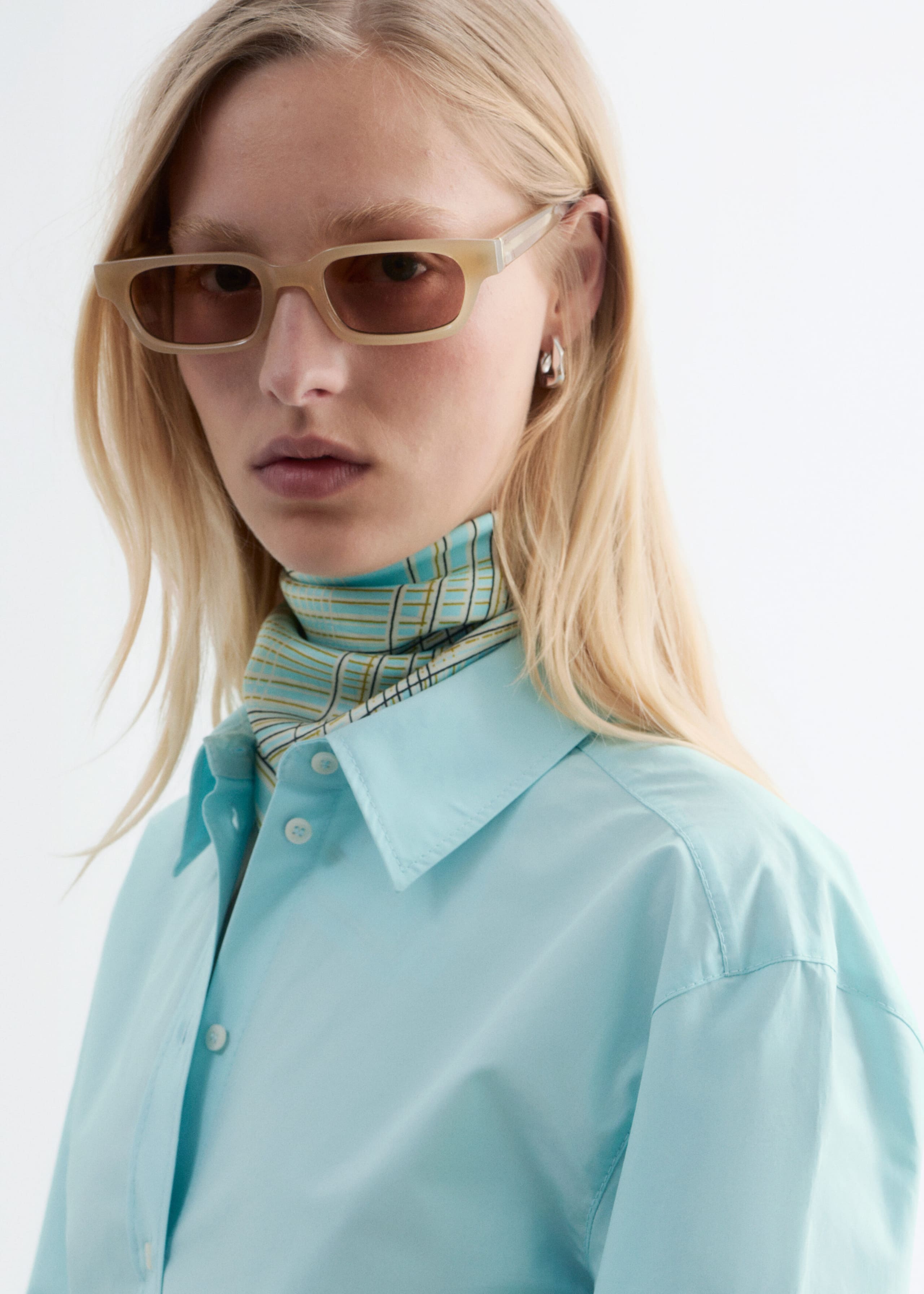 Image of Taliowana bawełniana koszula