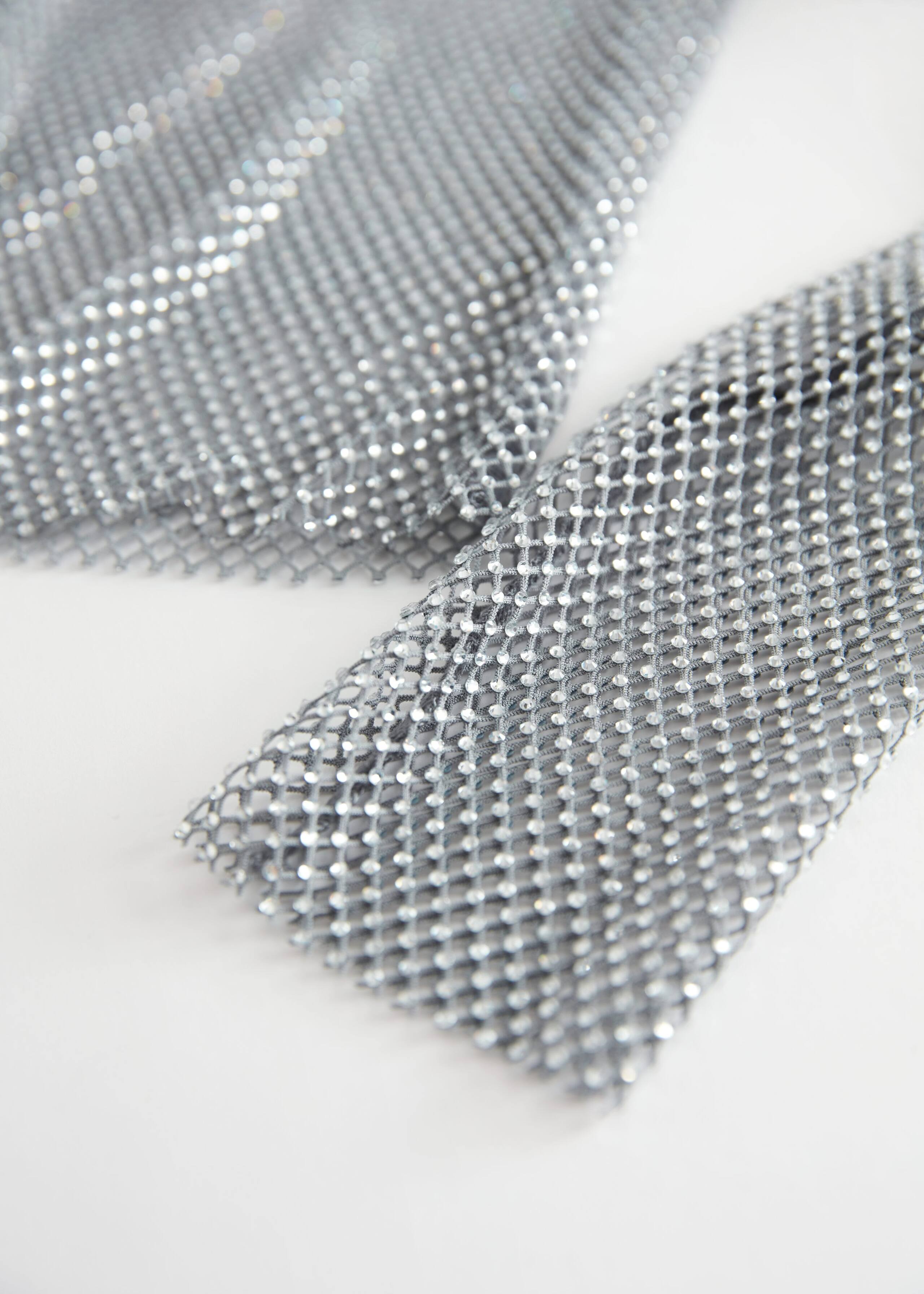 Durchscheinendes Crop-Top mit Pailletten - {{variantName}} - Beschreibendes Detail