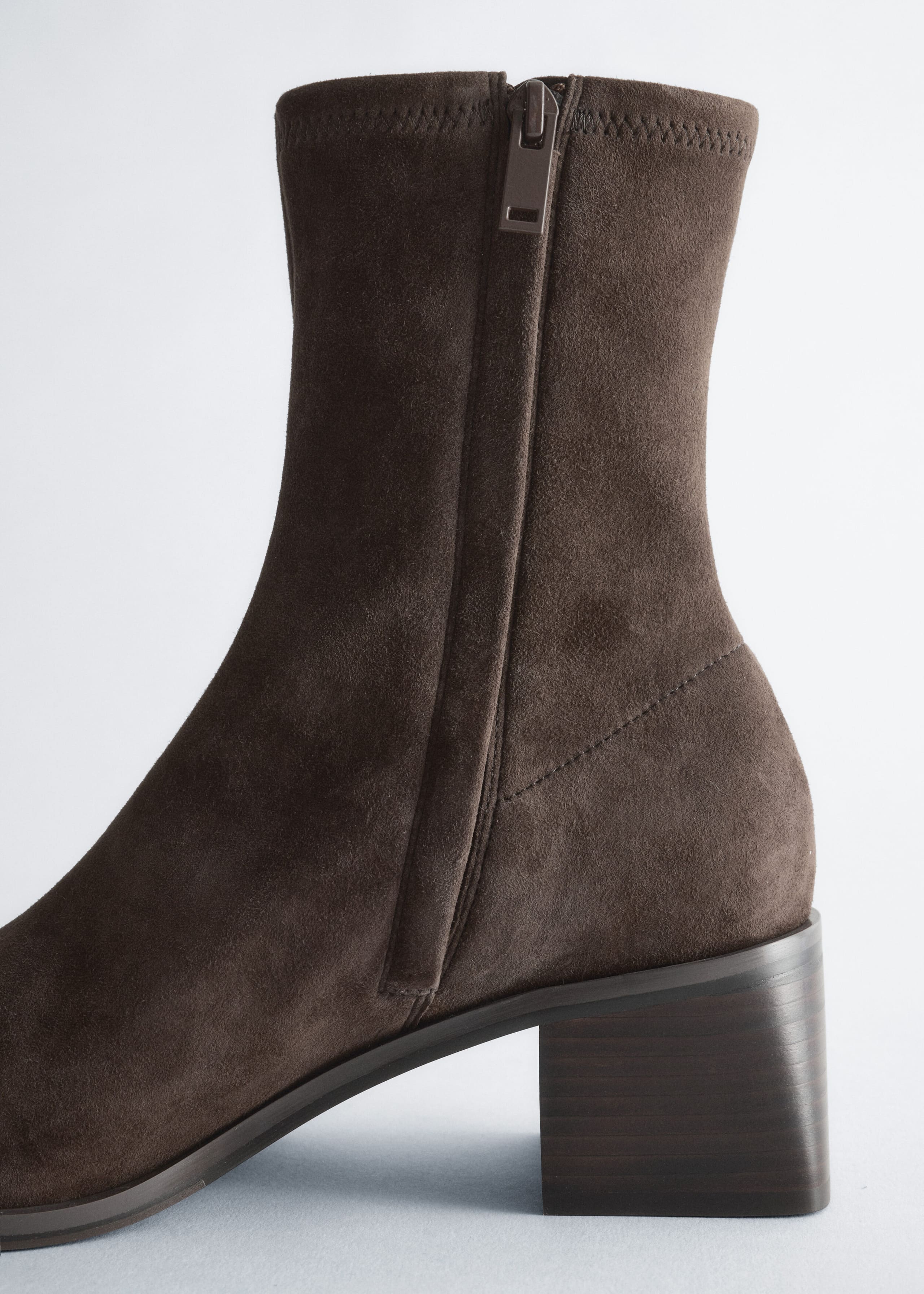 Sockboots aus Leder - {{variantName}} - Beschreibendes Detail