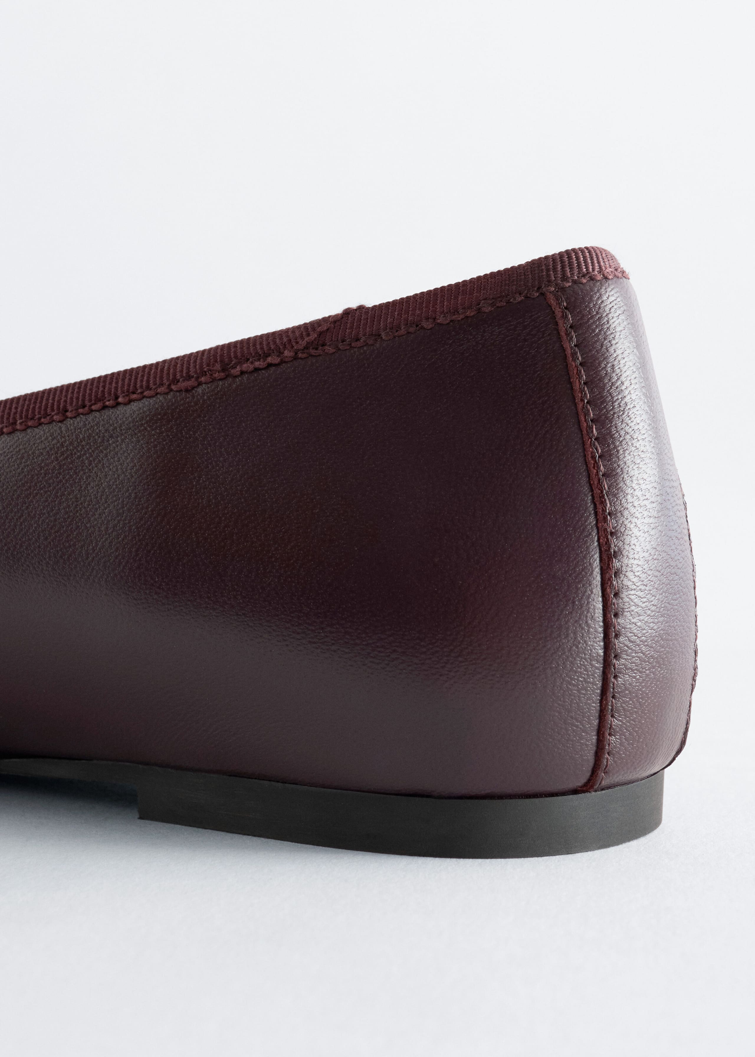 Ballerines en cuir - {{variantName}} - Descriptive Detail