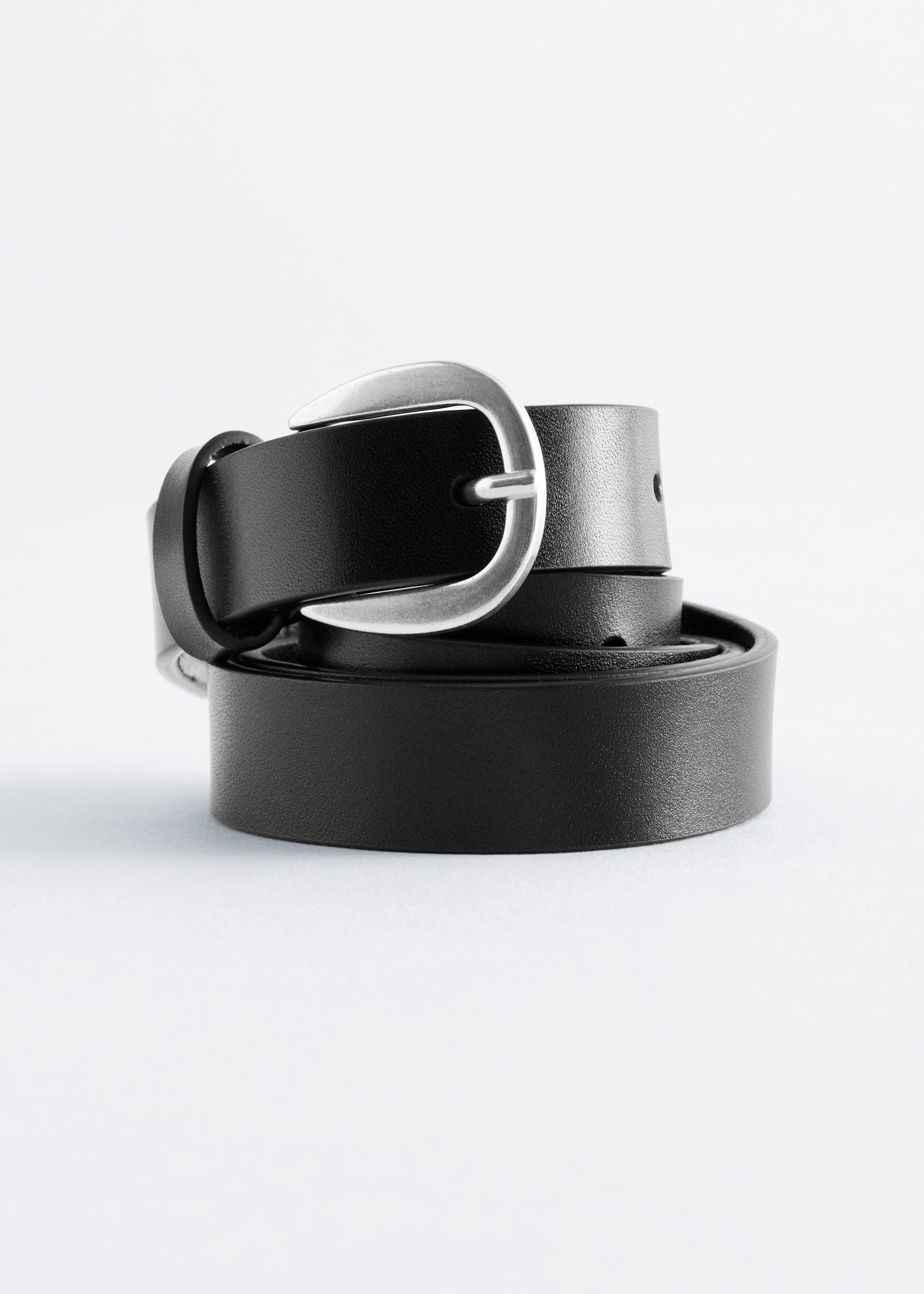 Thin Leather Belt - {{variantName}} - Descriptive Detail