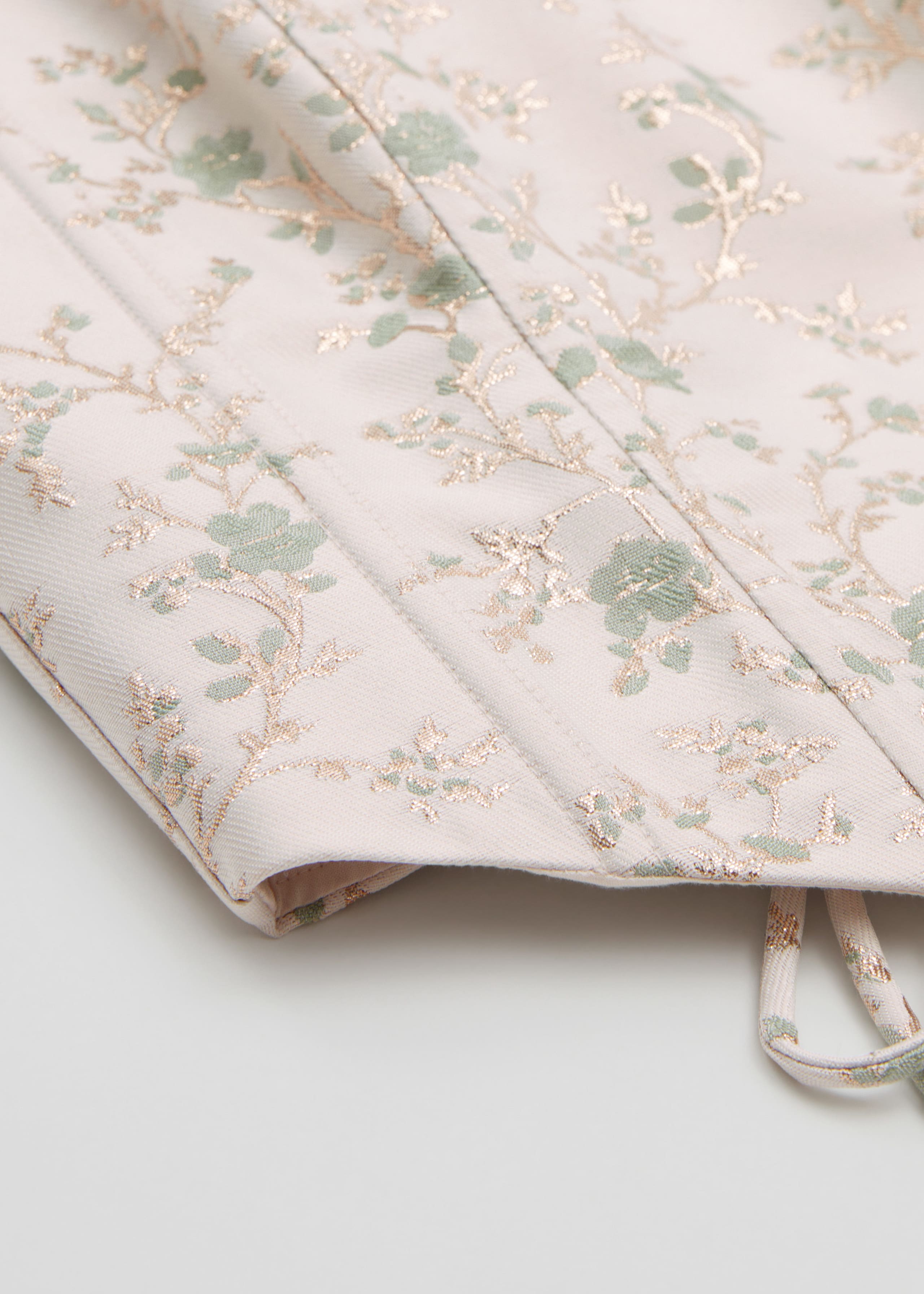 Sznurowany gorset – {{variantName}} – Szczegół