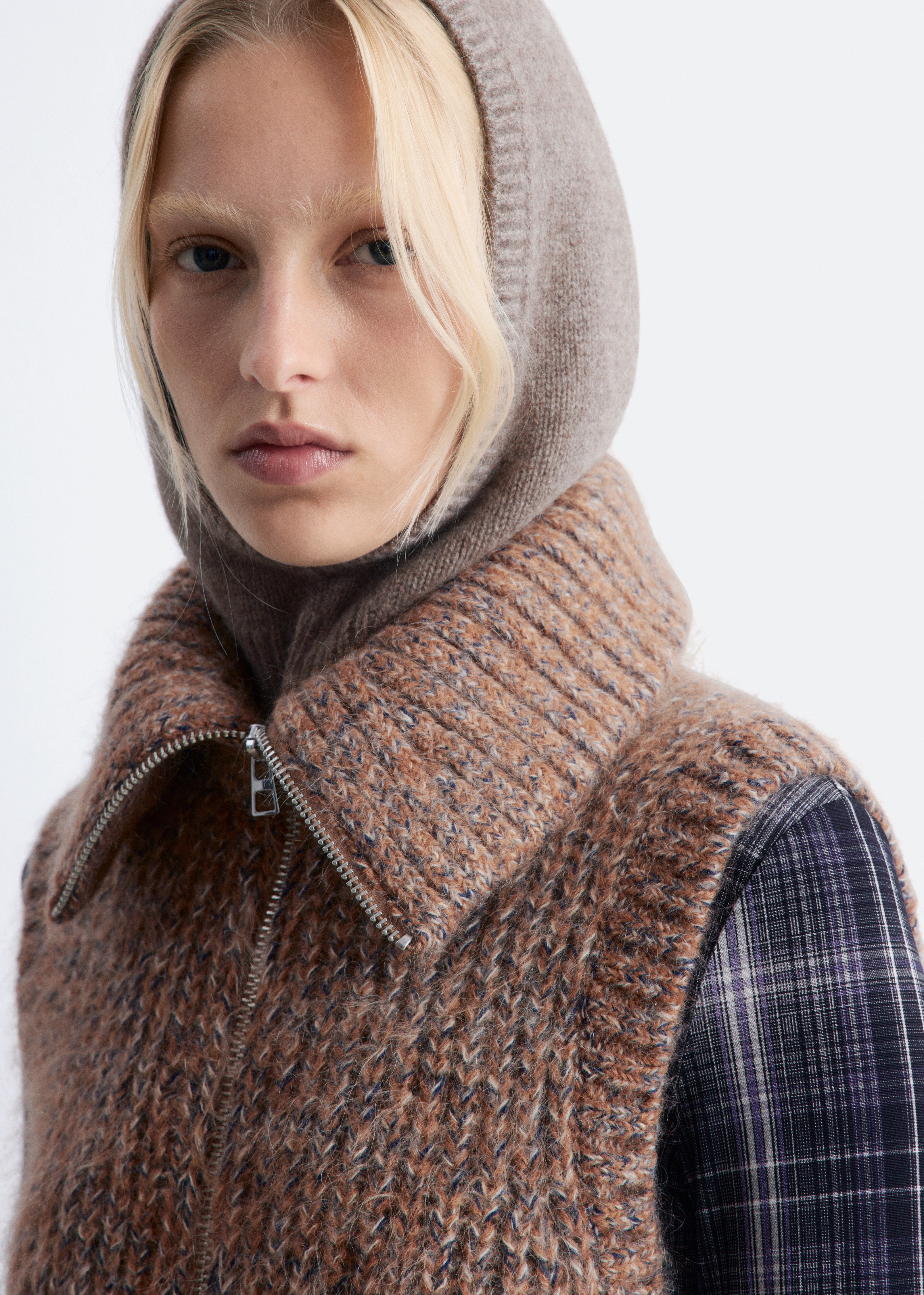 Dopasowany kaszmirowy kaptur - Mole/Ciemnobrązowy/Czarny