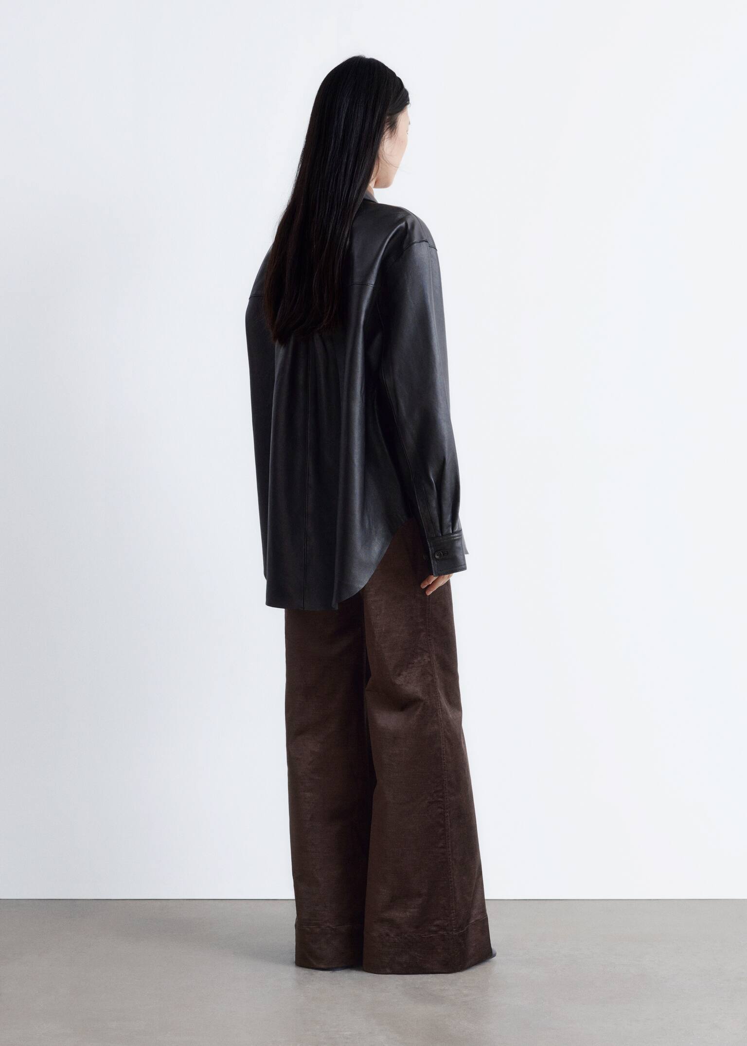 Oversized skjorta i läder - Svart - 8