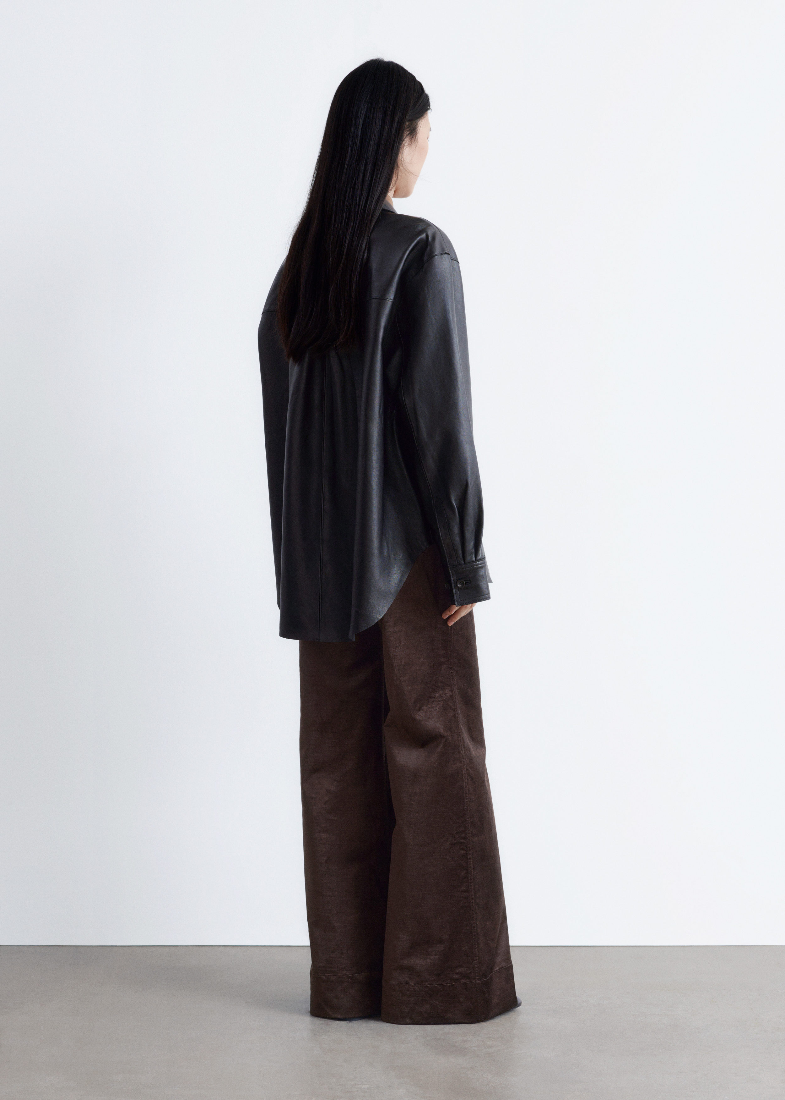 Oversized Leather Shirt - Black - Shirts - & Other Stories BE