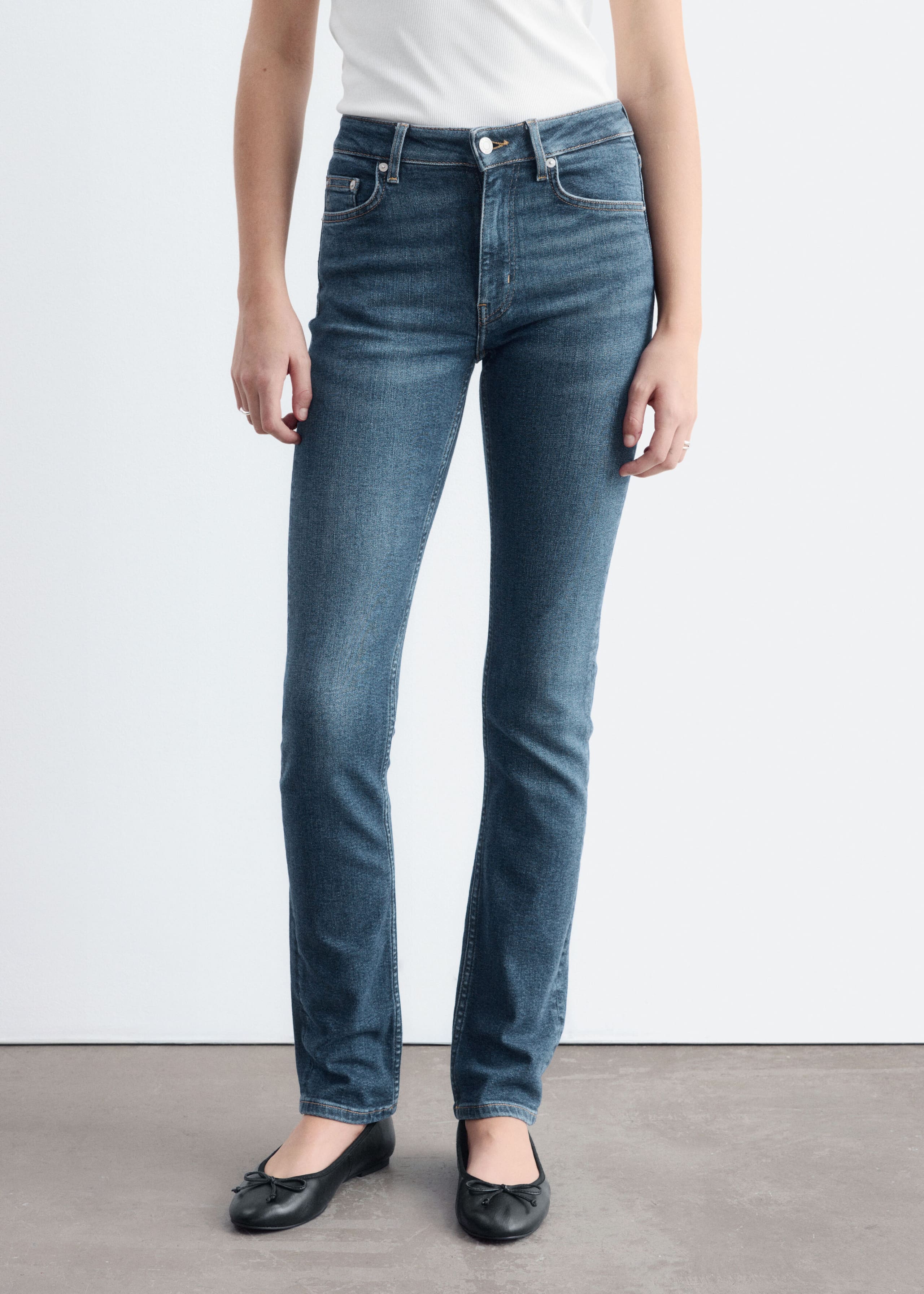 Skinny Jeans mit hohem Stretchanteil - Mittelblau - Lookbook