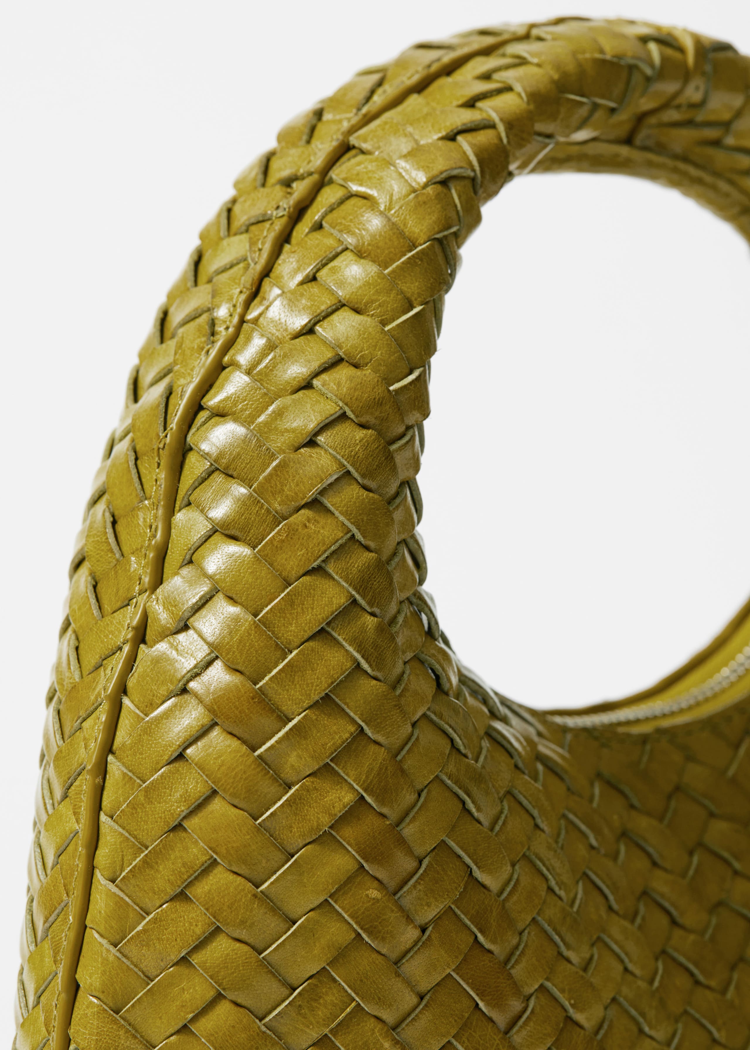 Small Braided-Leather Bag - {{variantName}} - Descriptive Detail