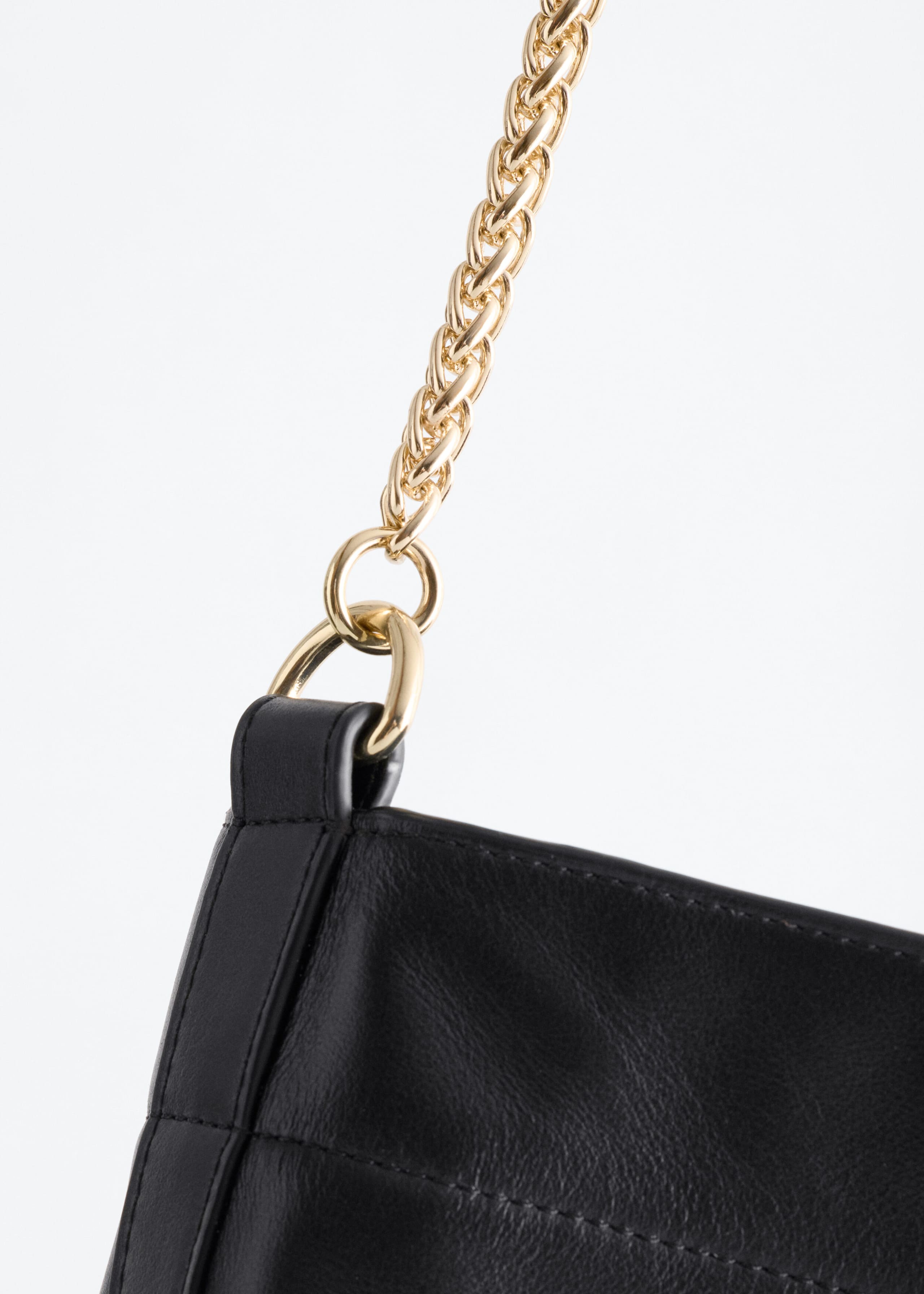 Slouchy Grain Leather Bag - {{variantName}} - Descriptive Detail