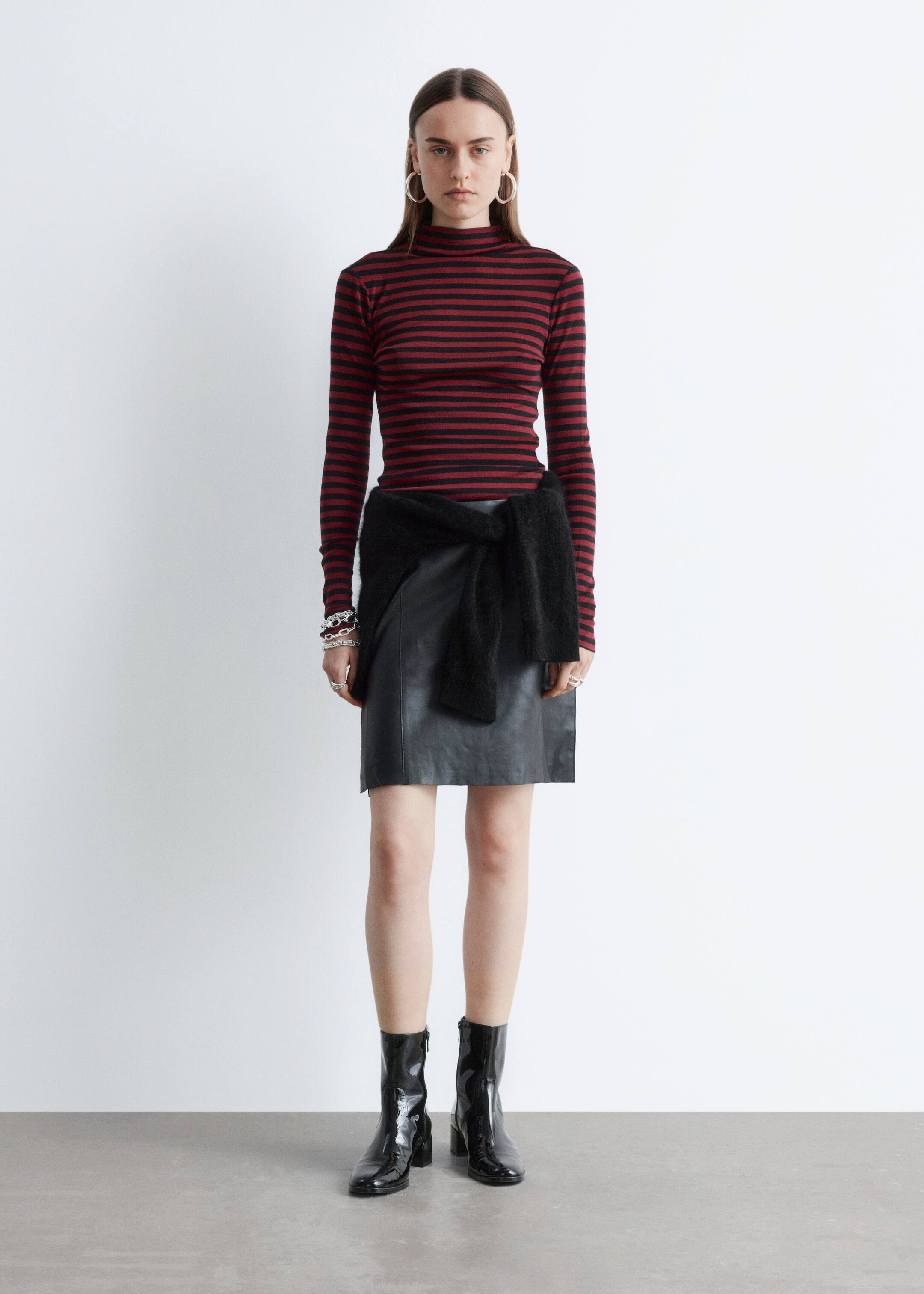 Näytä suurempi kuva: Kilpikonnakauluspaita - Punamustaraidallinen - NAISET | H&M FI 4