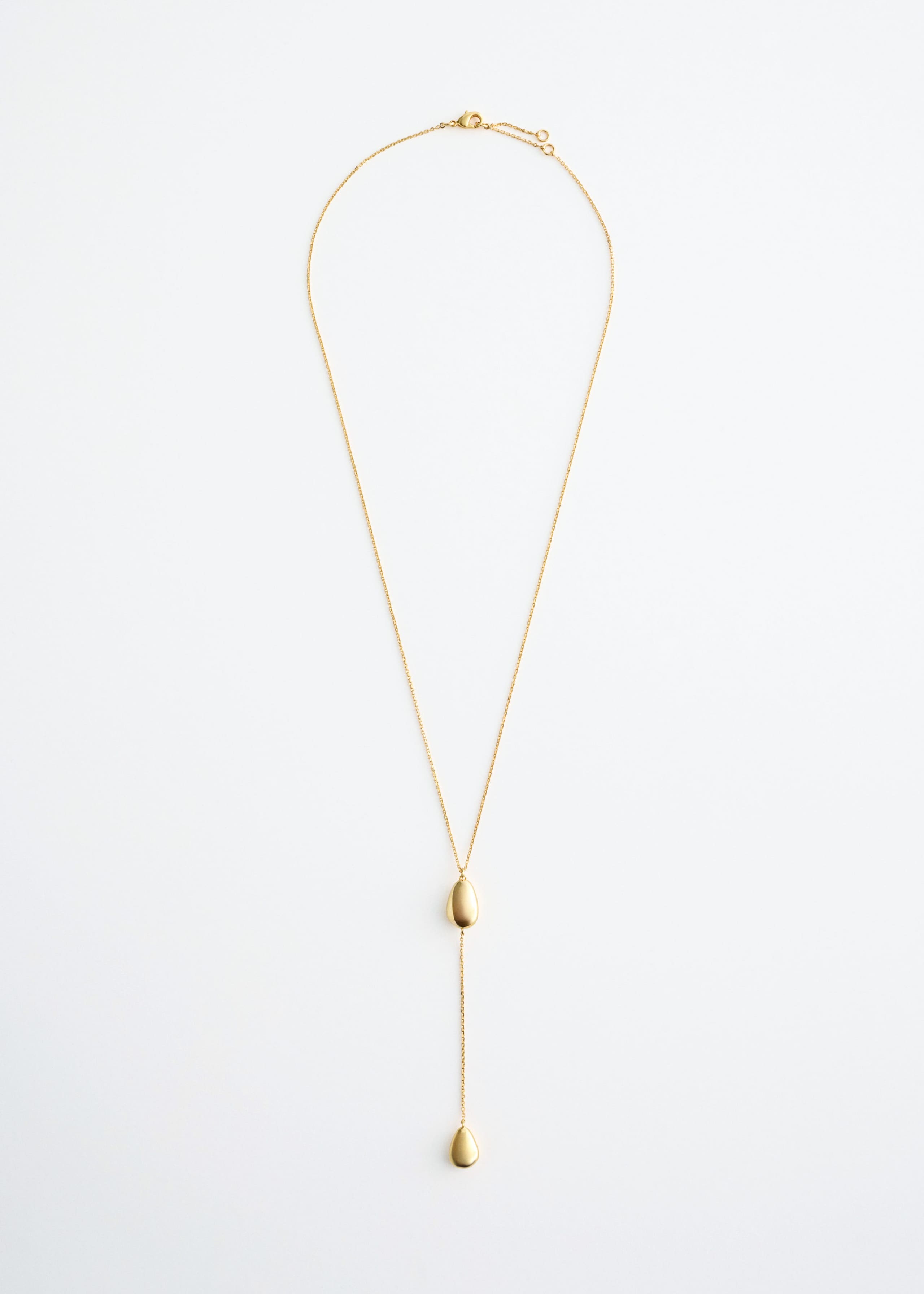 Lange Kette mit Anhänger