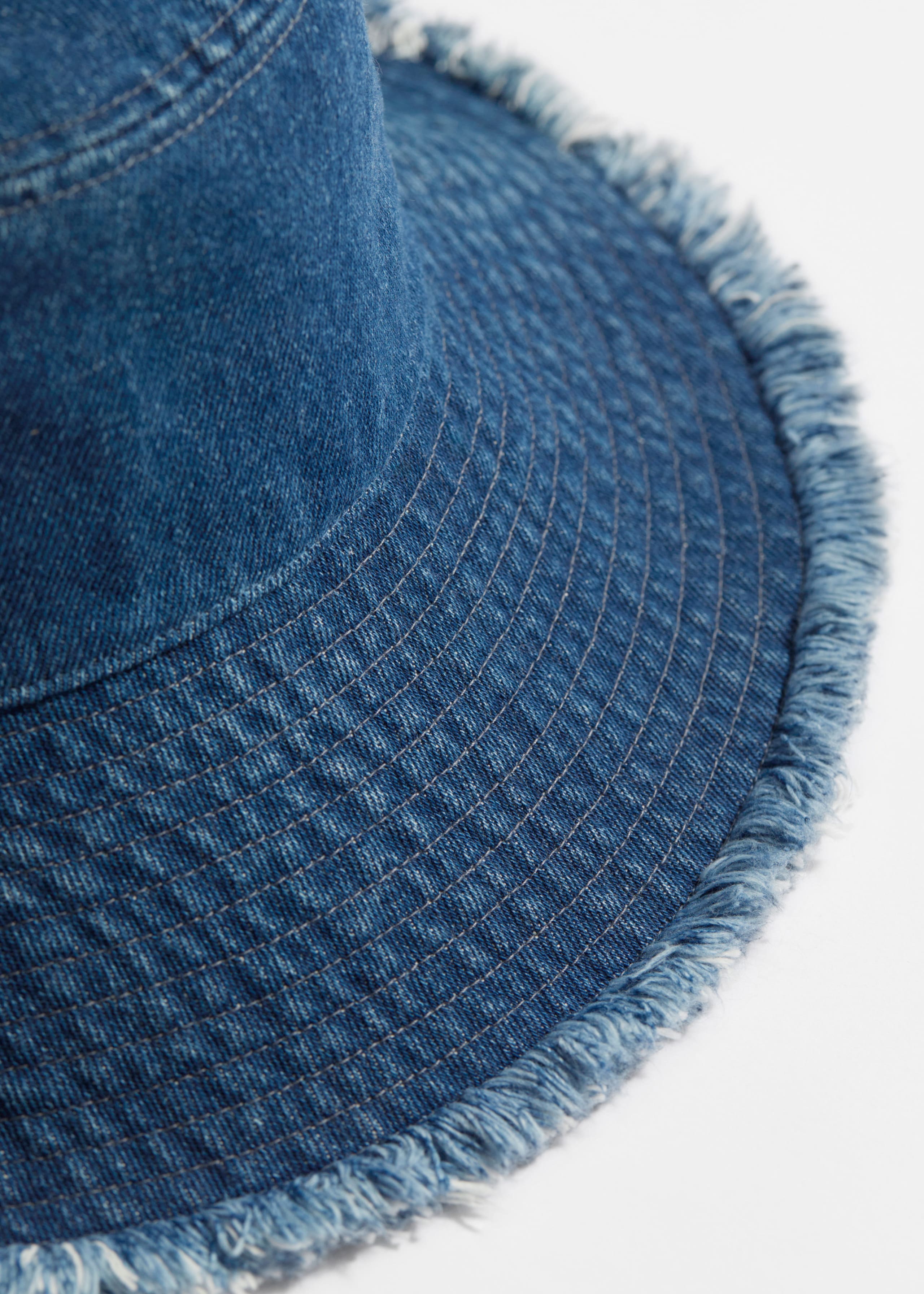 Fringed Bucket Hat - {{variantName}} - Descriptive Detail