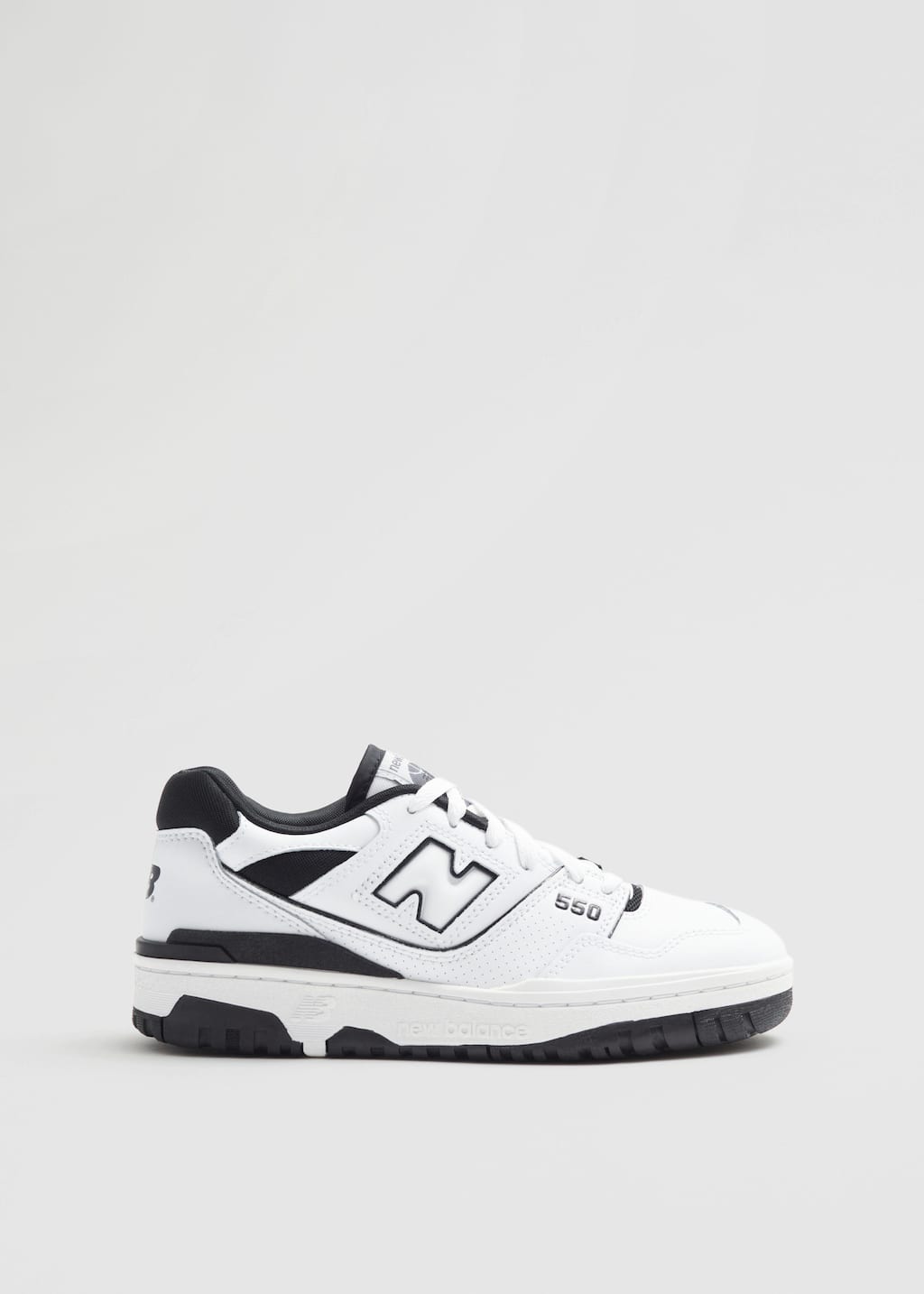 Sneakersy New Balance 550 C – Biały – Martwa natura
