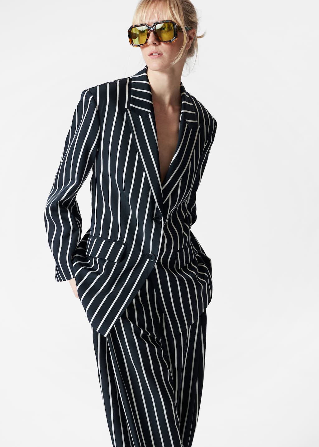 Image of Blazer habillé à larges épaules