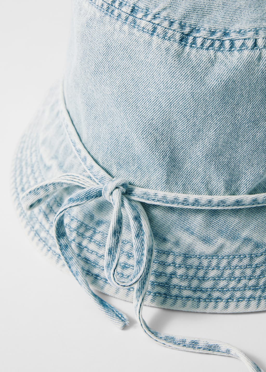 Image of Gorro de pescador con lazo