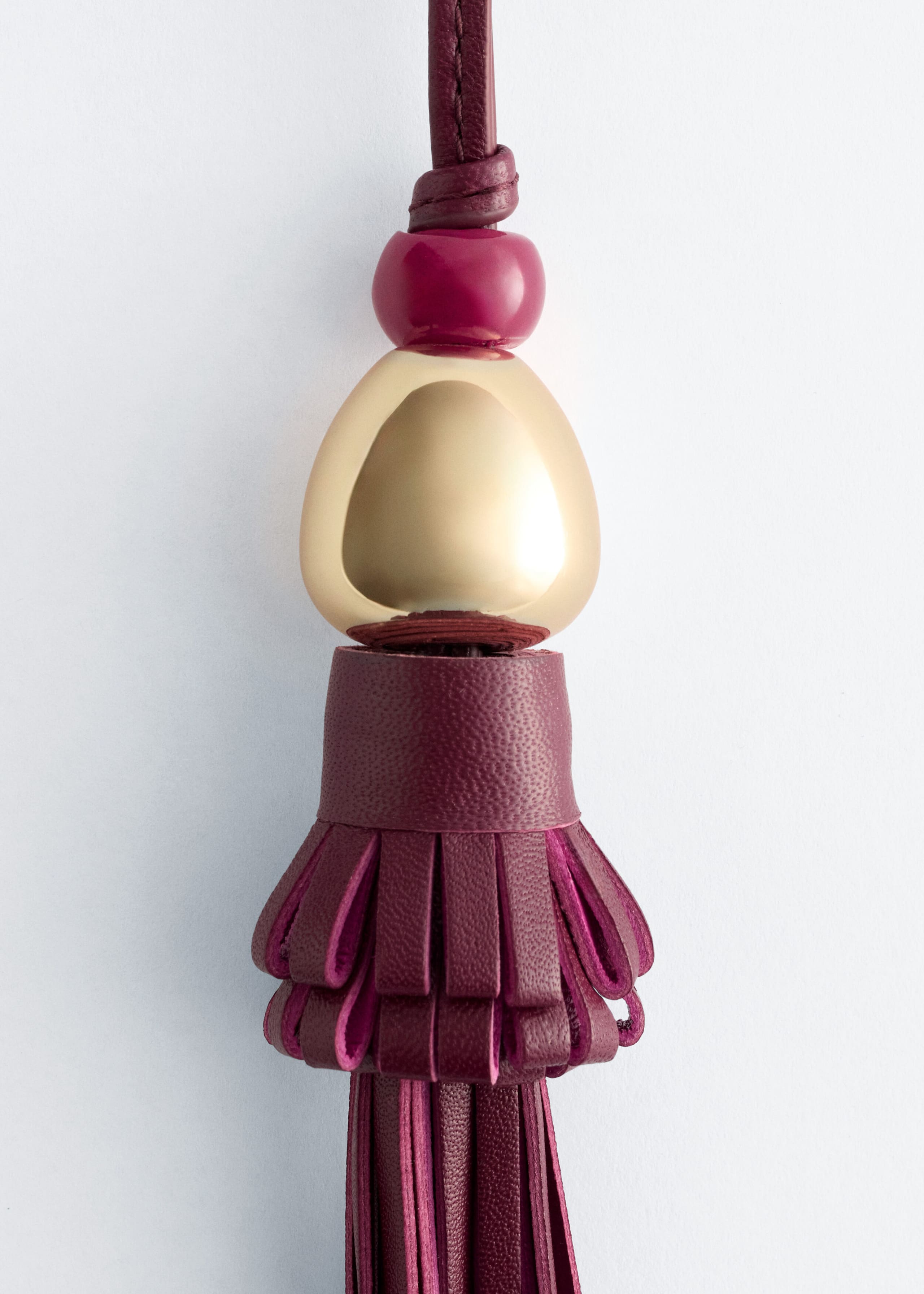 Image of Colgante de piel para bolso con forma de borla