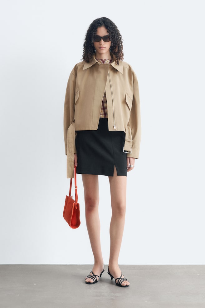 Jacke aus Baumwolltwill mit Gürtel - Beige/Schwarz - 1