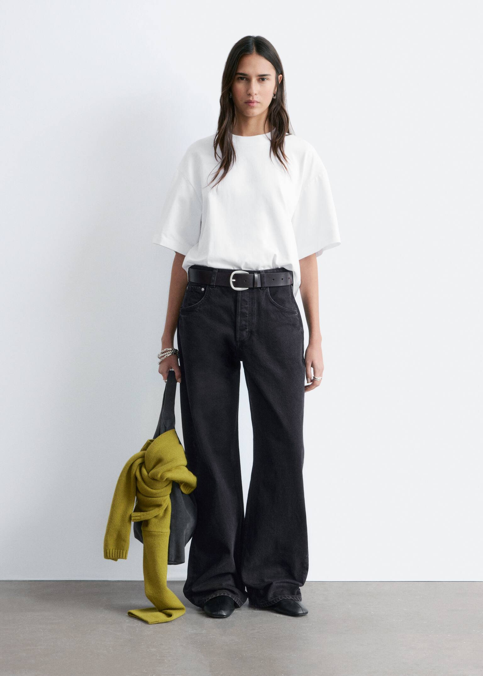 Pudełkowy T-shirt - Biały/Czarny - 10