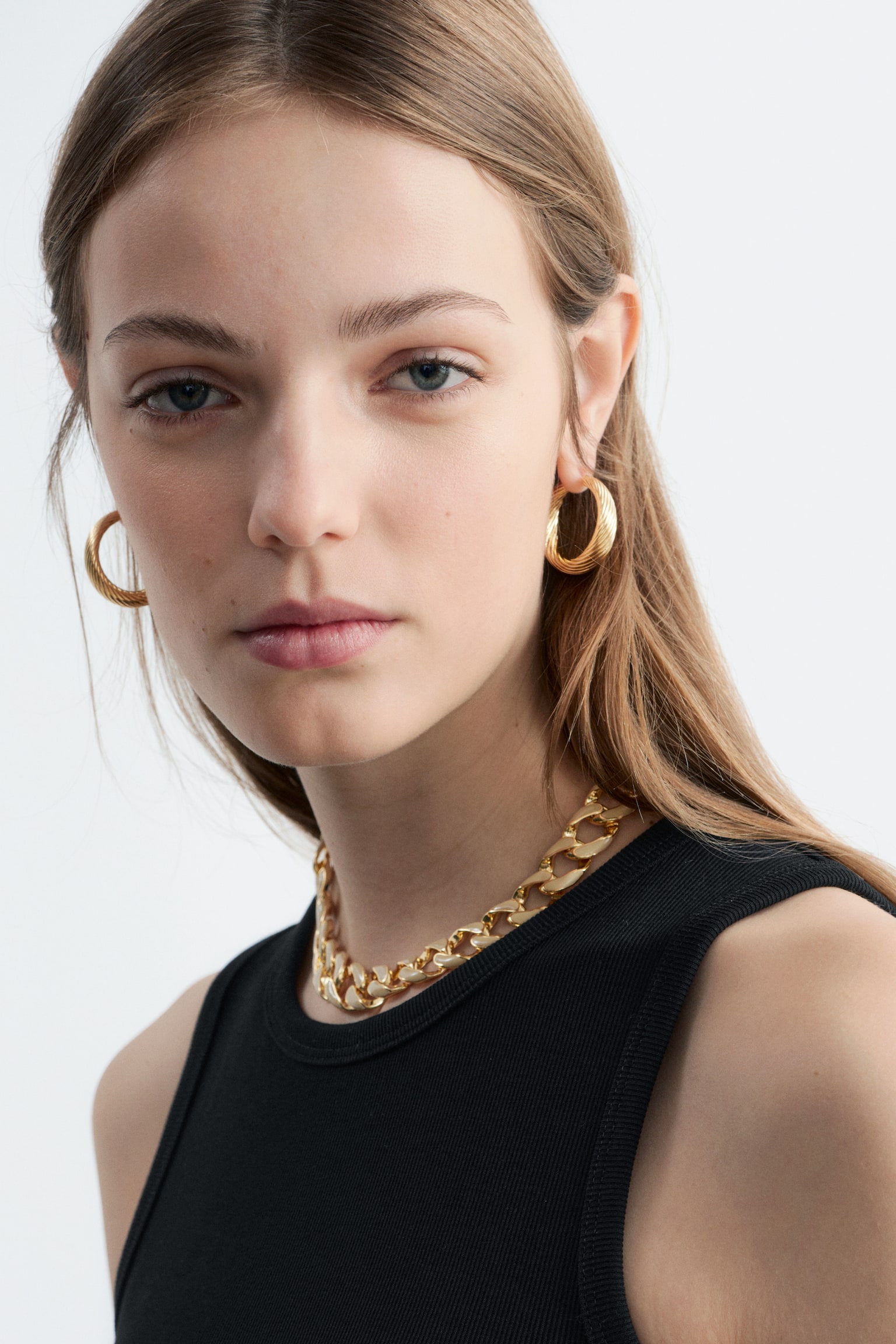 Chunky Curb-Chain Necklace - 1