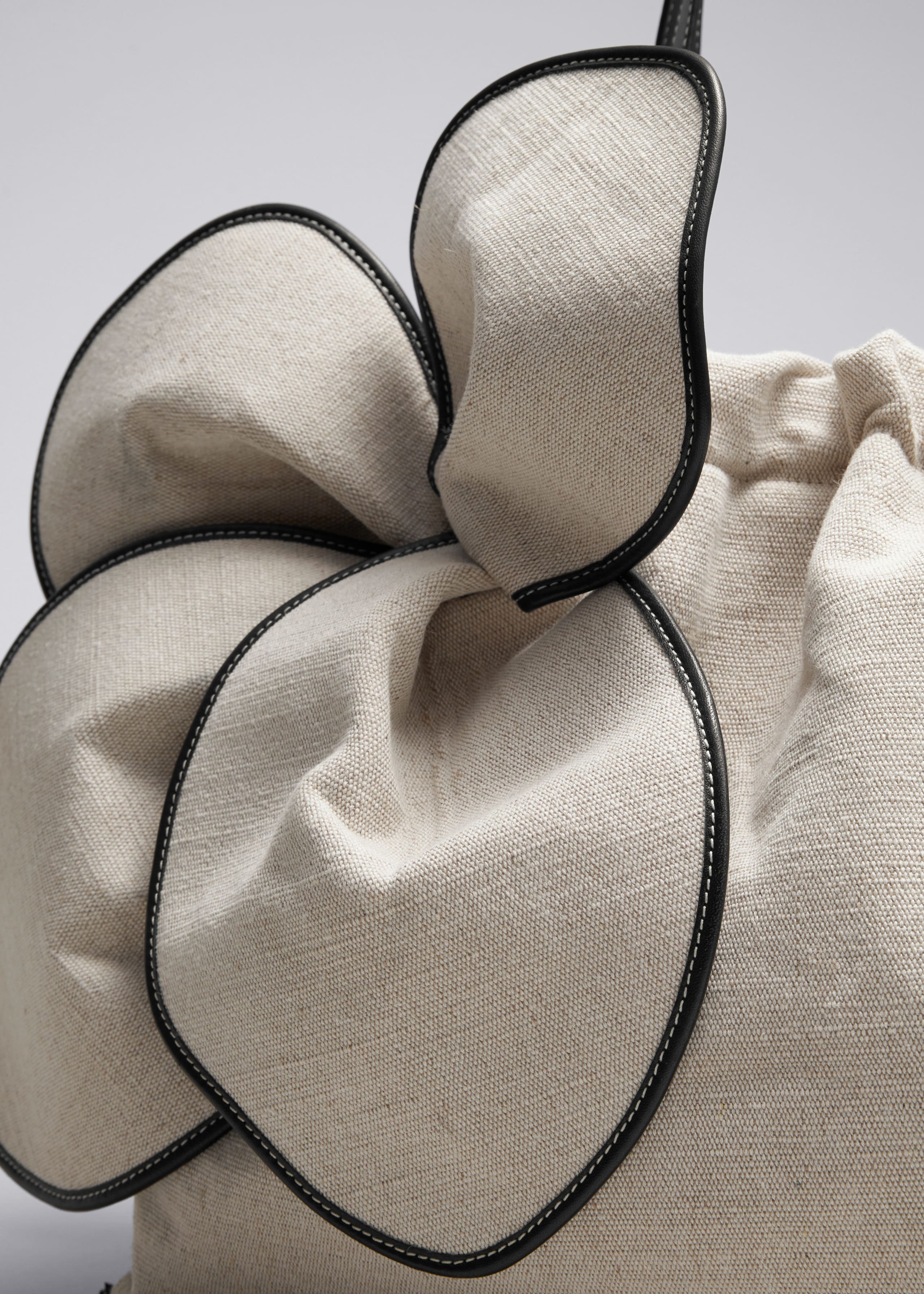 Große Canvastasche mit Blumenapplikation - Beige - Stillleben