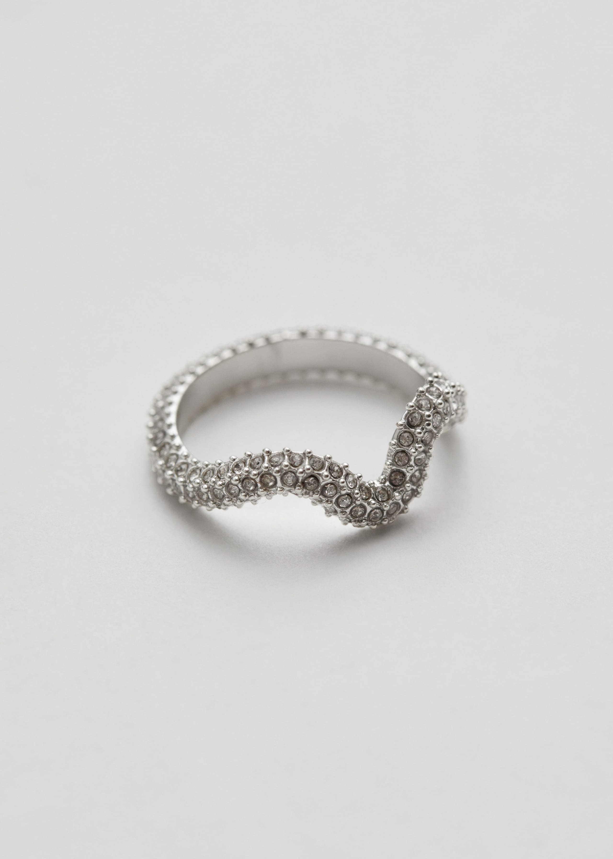 Ring med dekorativ strass – Silver – stilleben