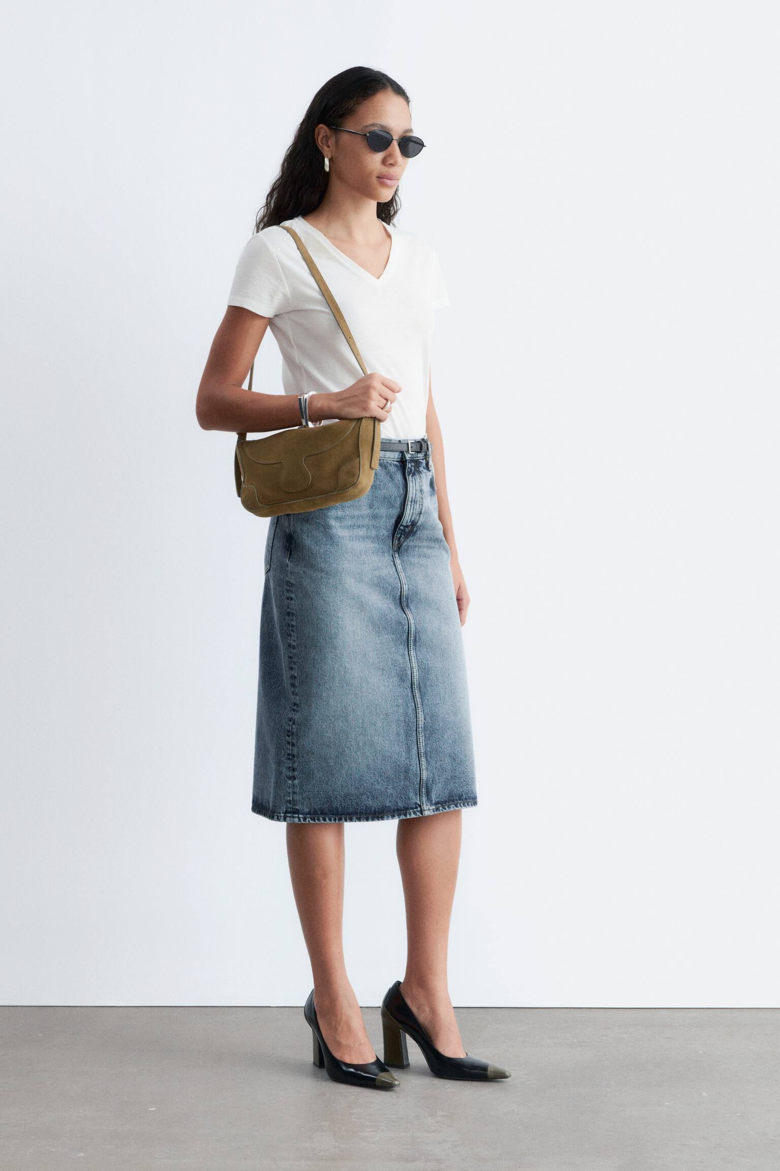 T-shirt van katoen met V-hals - Wit/Zwart - 7