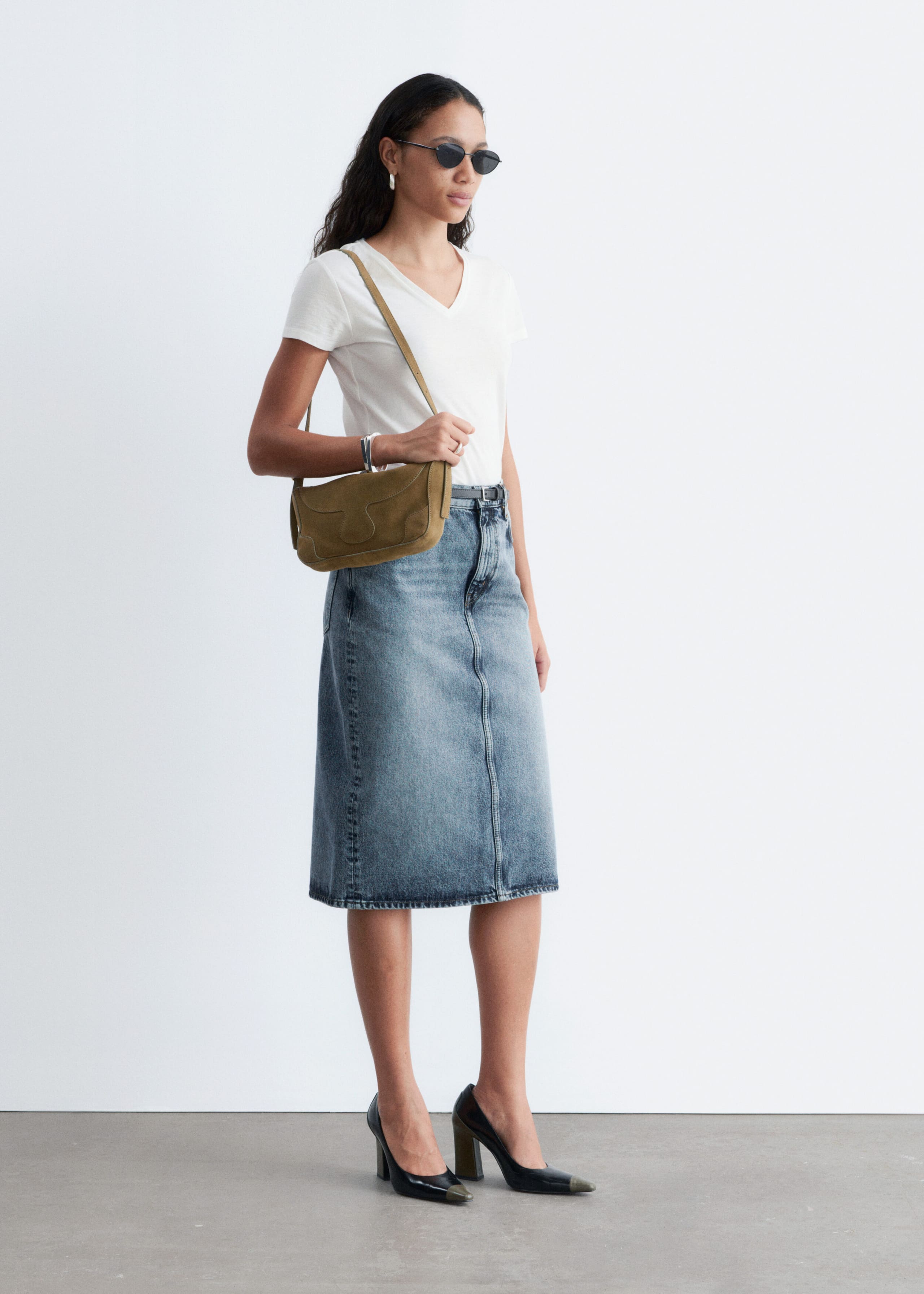 Image of V-ringad t-shirt i bomull