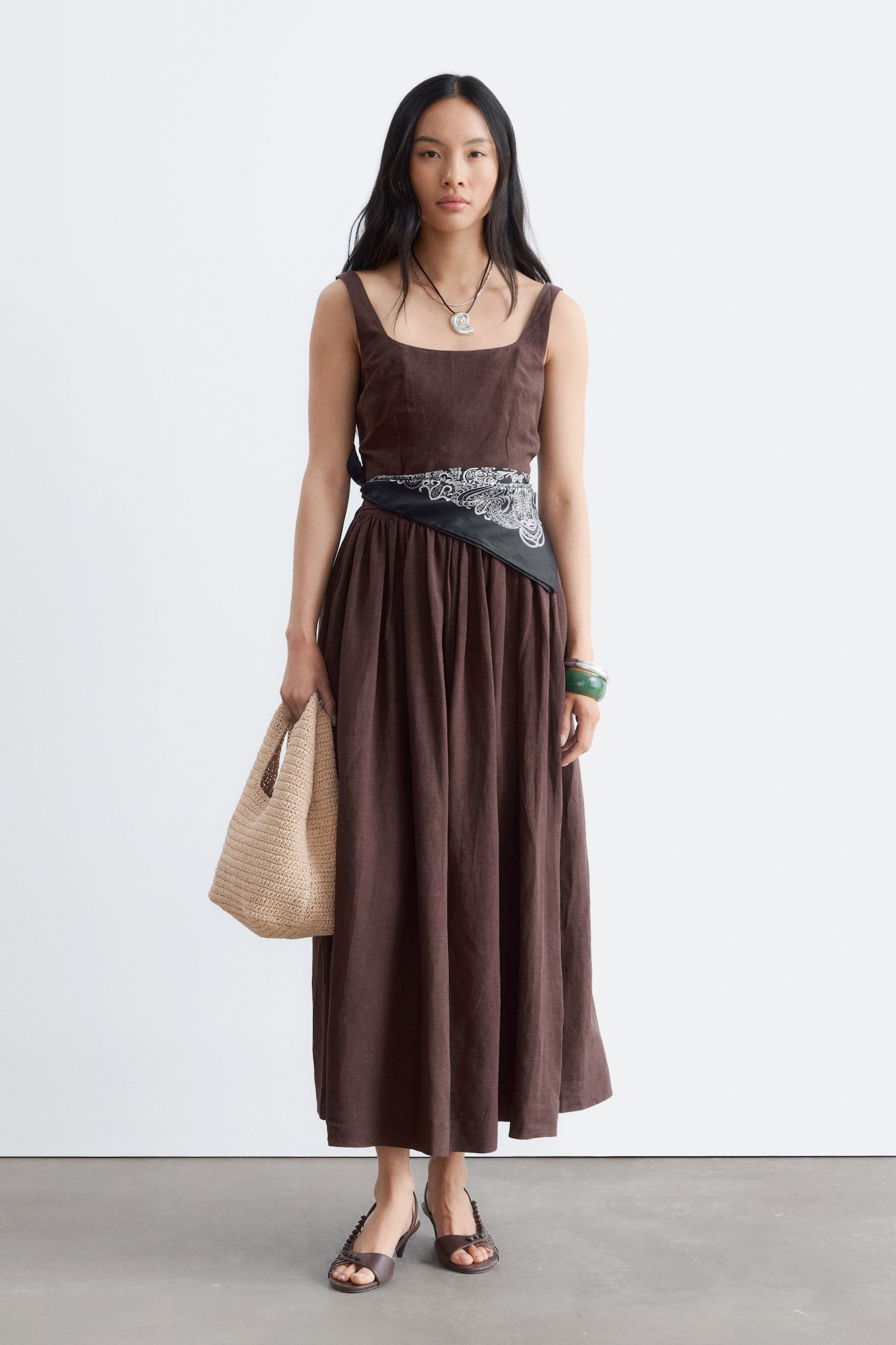 Midikleid im Fit-and-Flare-Stil - Dunkelbraun/Weiß - 1