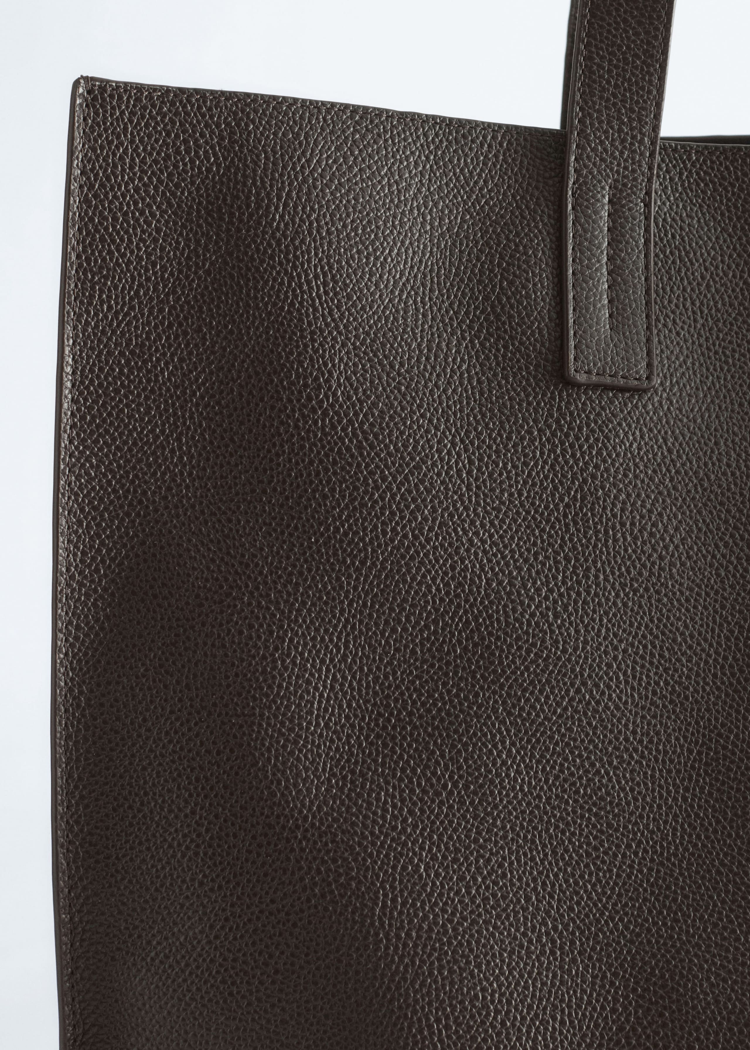 Leather Tote Bag - {{variantName}} - Descriptive Detail