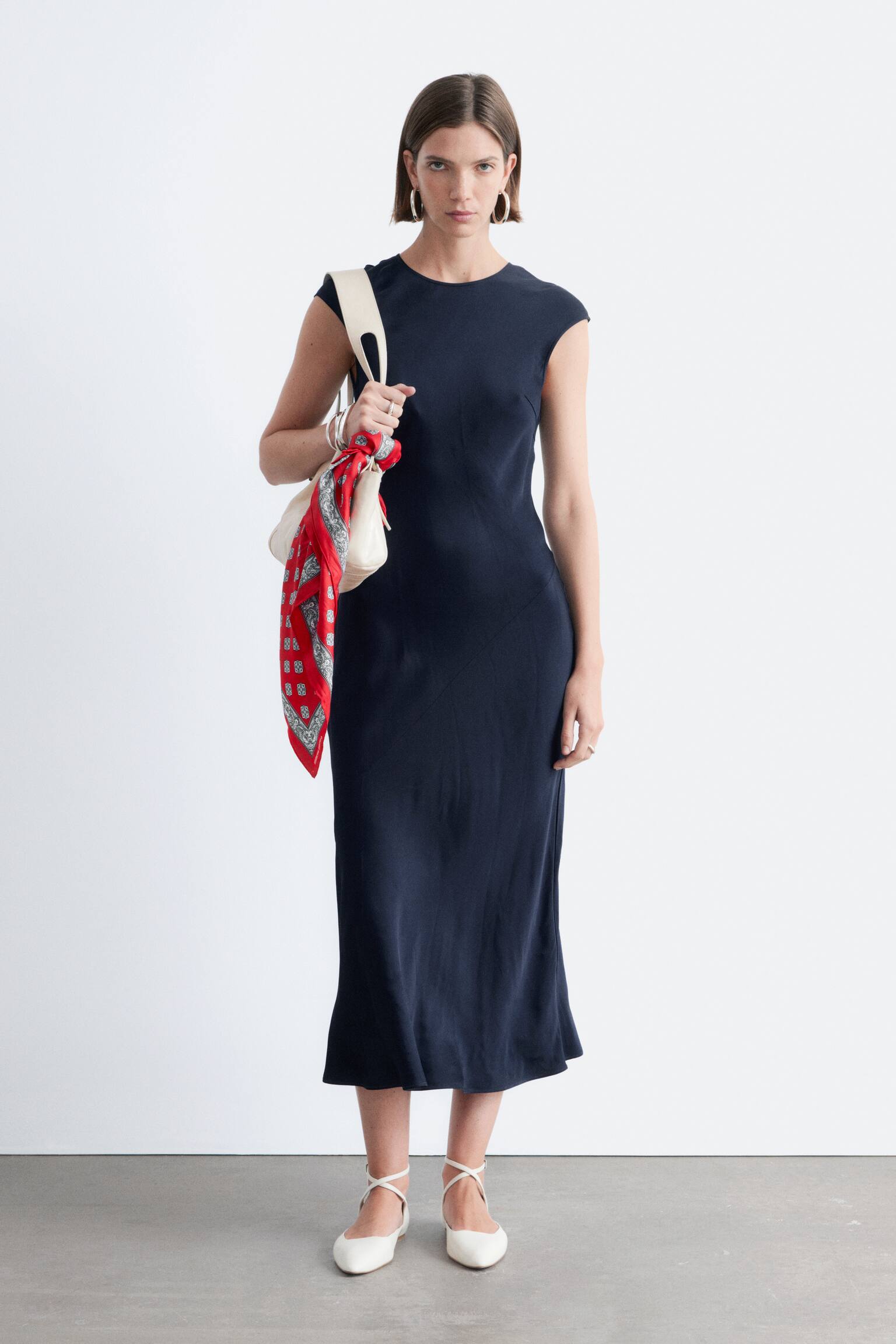 שמלת מקסי סאטן צמודה - 7